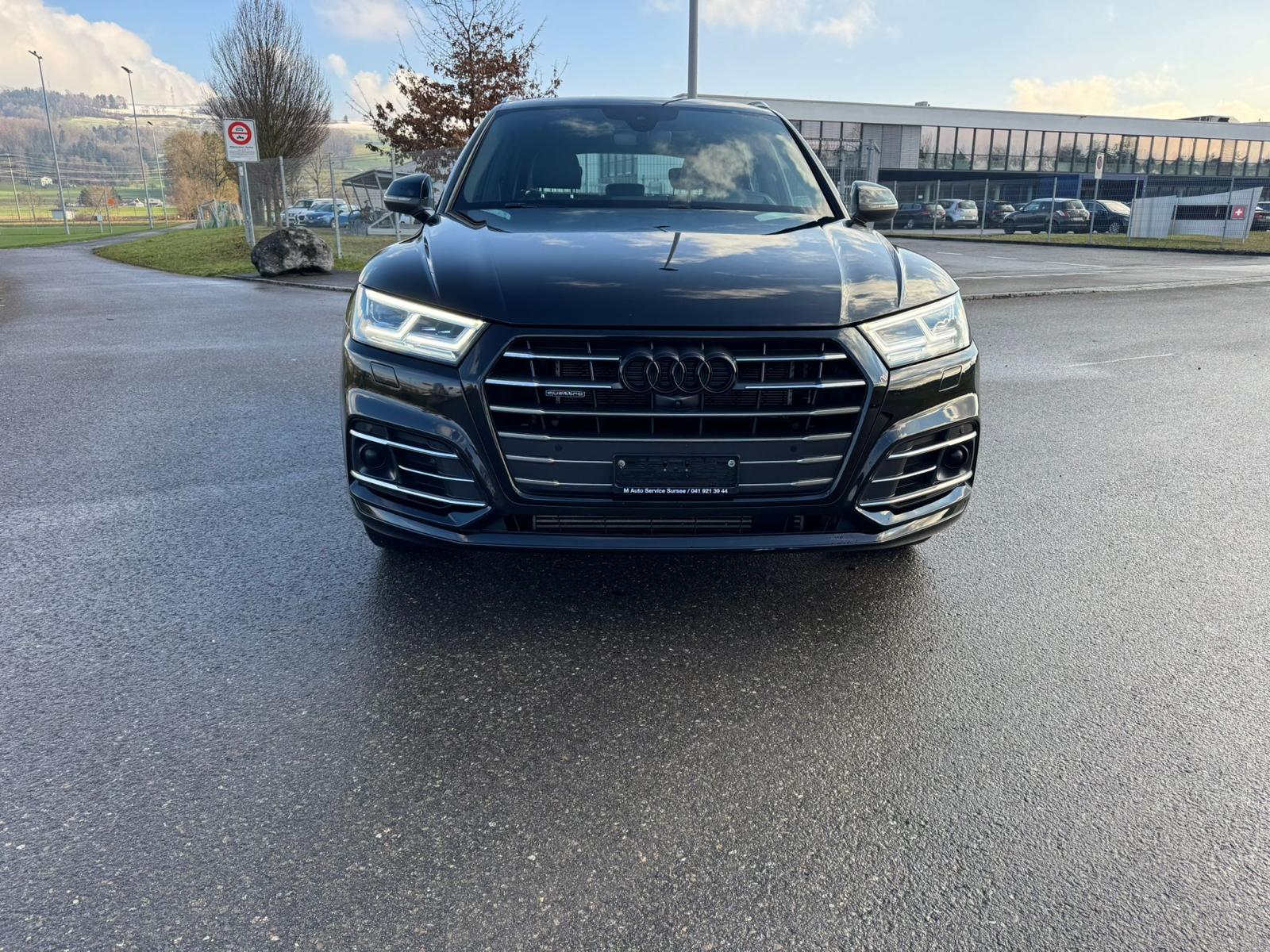 AUDI Q5 55 TFSI e sport quattro-image-2