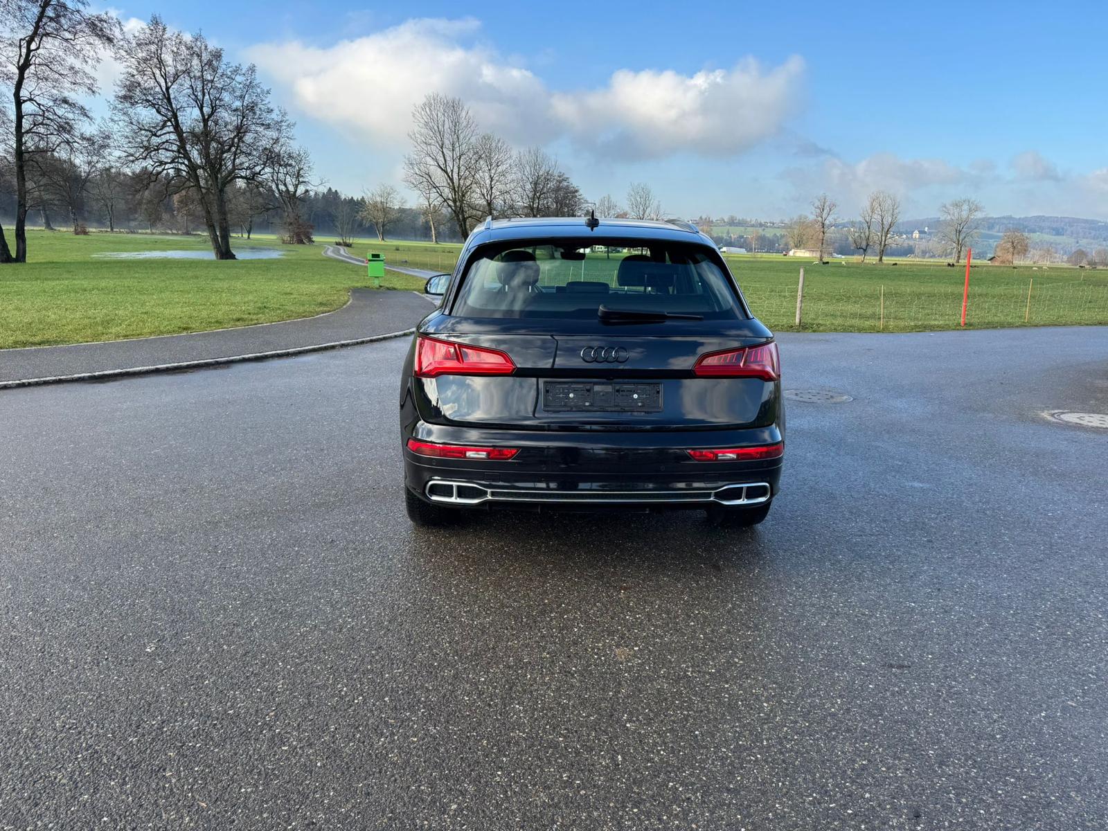 AUDI Q5 55 TFSI e sport quattro-image-3