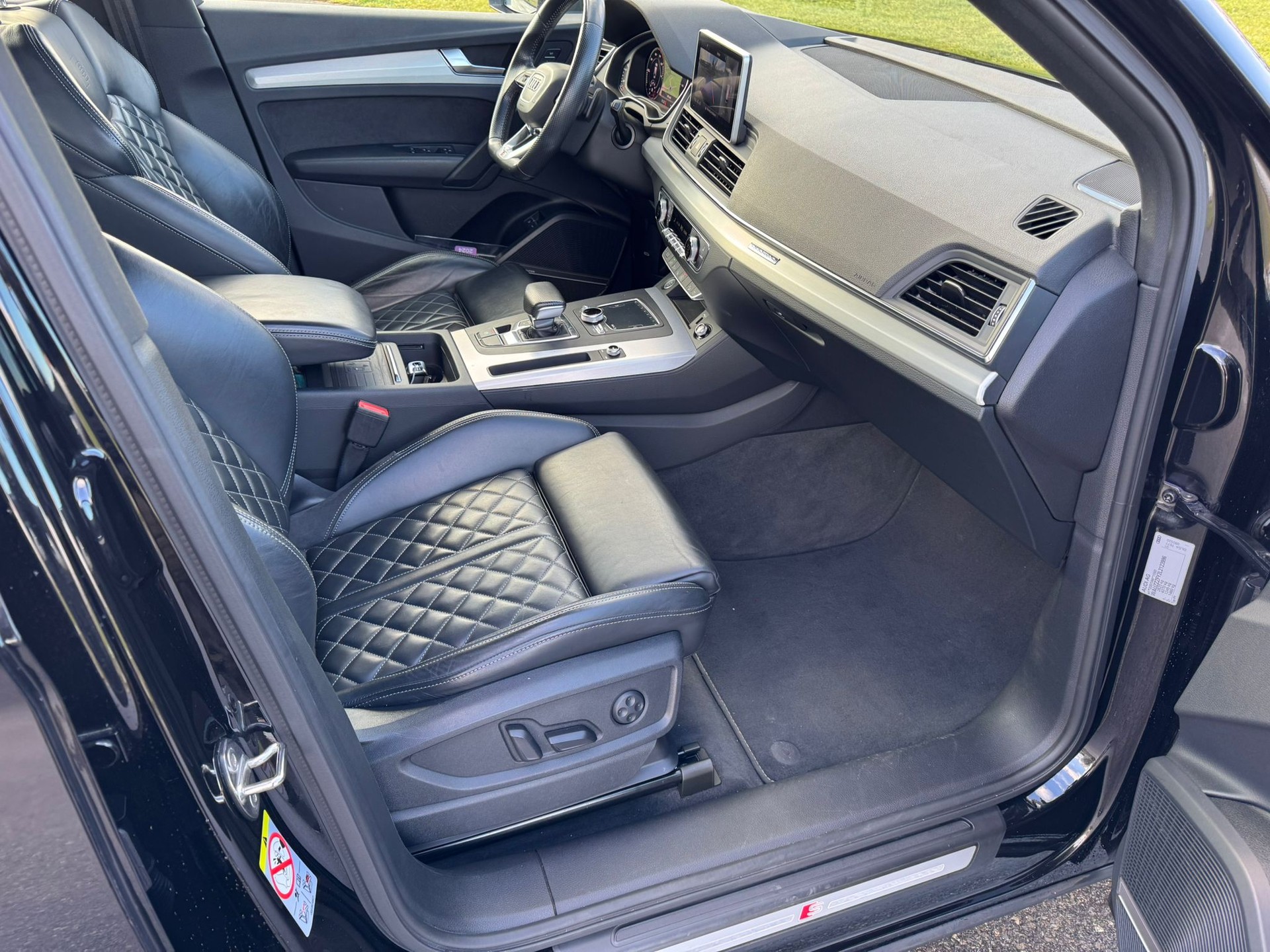AUDI Q5 55 TFSI e sport quattro-image-5