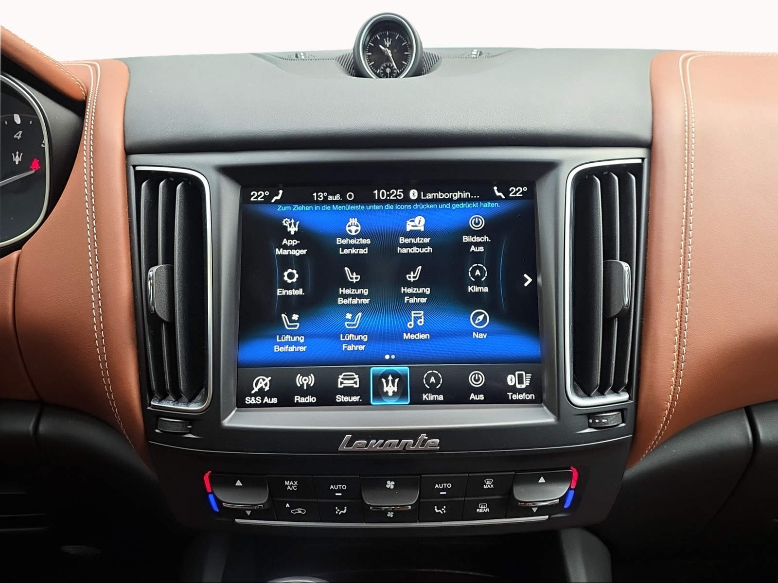 MASERATI Levante S 3.0V6 GranLusso Automatica-image-12