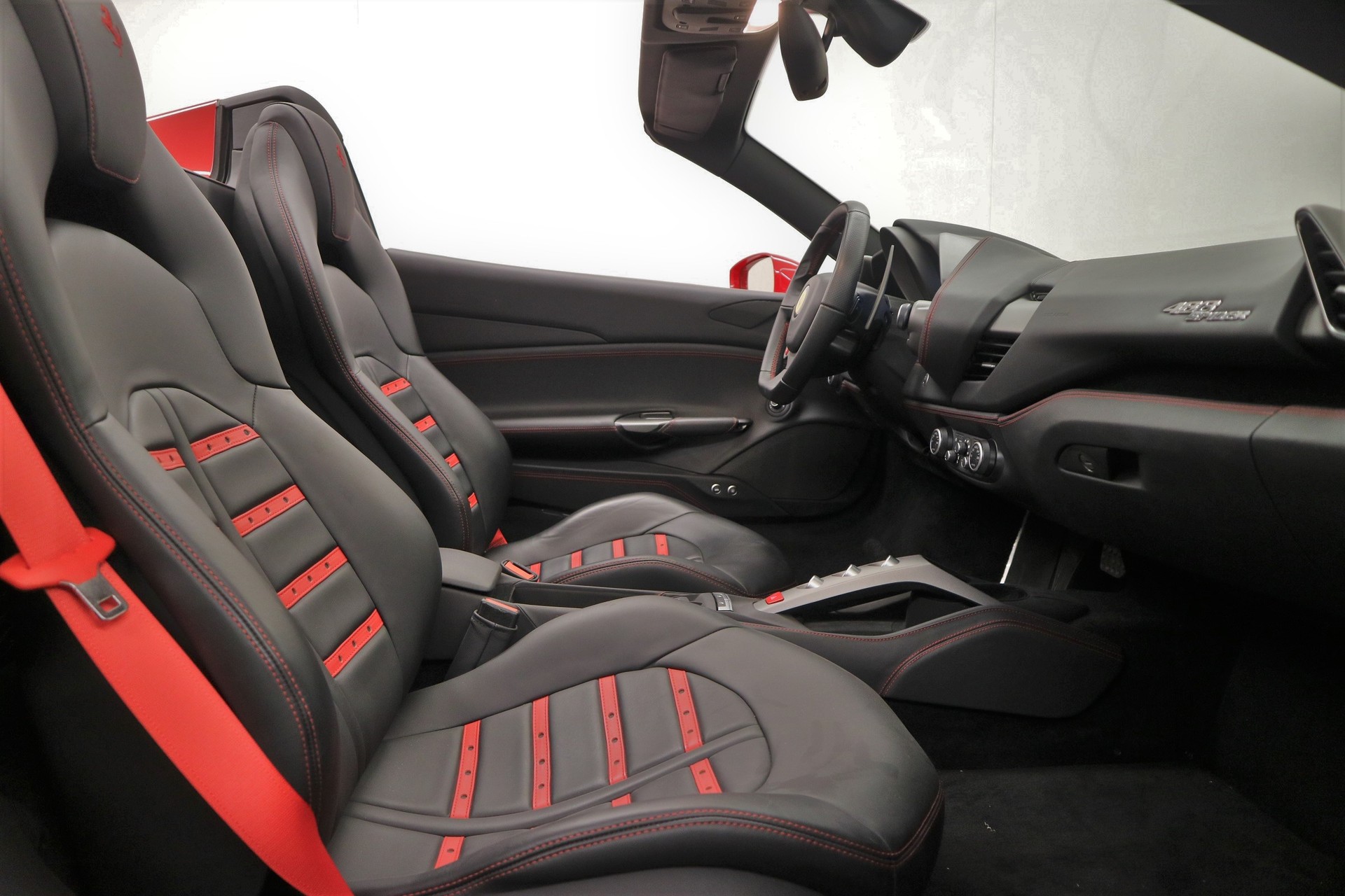 FERRARI 488 Spider 3.9 V8-image-6