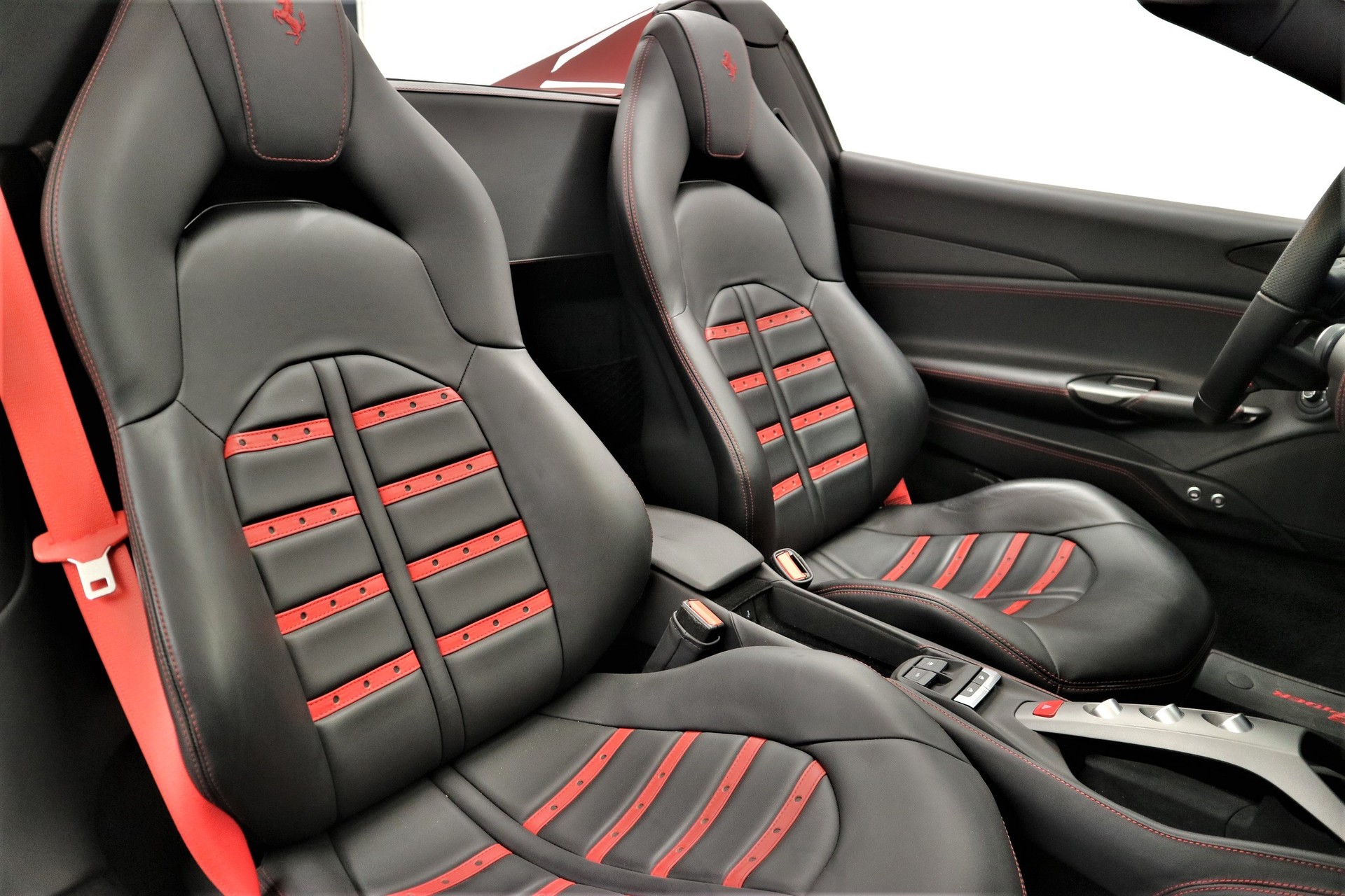 FERRARI 488 Spider 3.9 V8-image-7