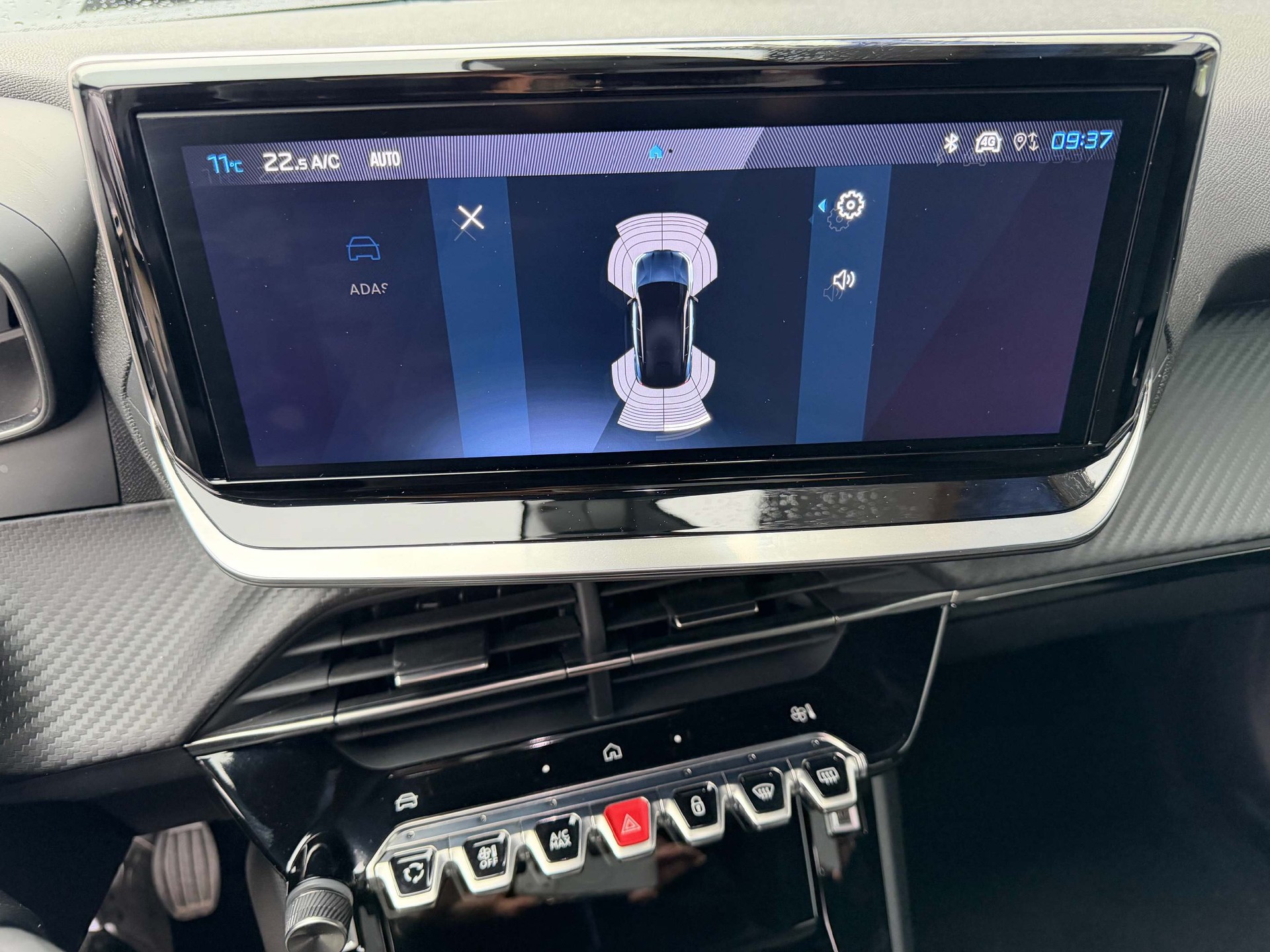 PEUGEOT 2008 1.2 PureTech Allure 5 Jahre Garantie-image-10