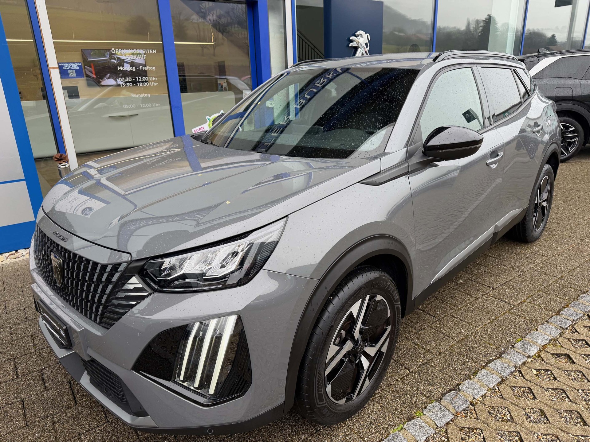 PEUGEOT 2008 1.2 PureTech Allure 5 Jahre Garantie-image-1