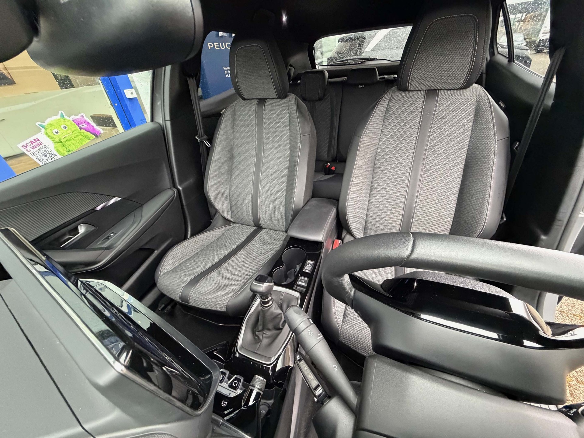 PEUGEOT 2008 1.2 PureTech Allure 5 Jahre Garantie-image-11