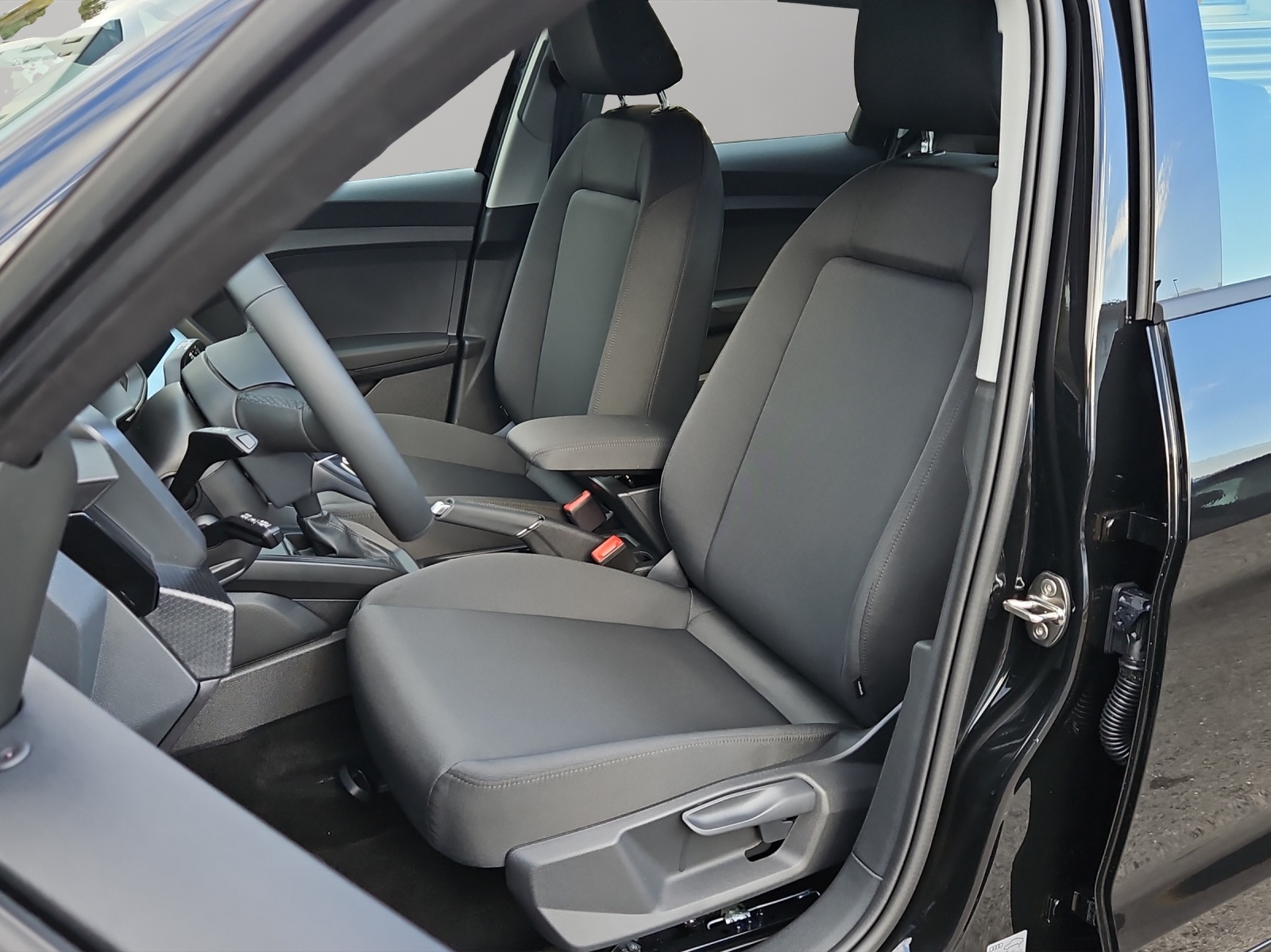 AUDI A1 Sportback 30 TFSI Attraction S-tronic-image-7
