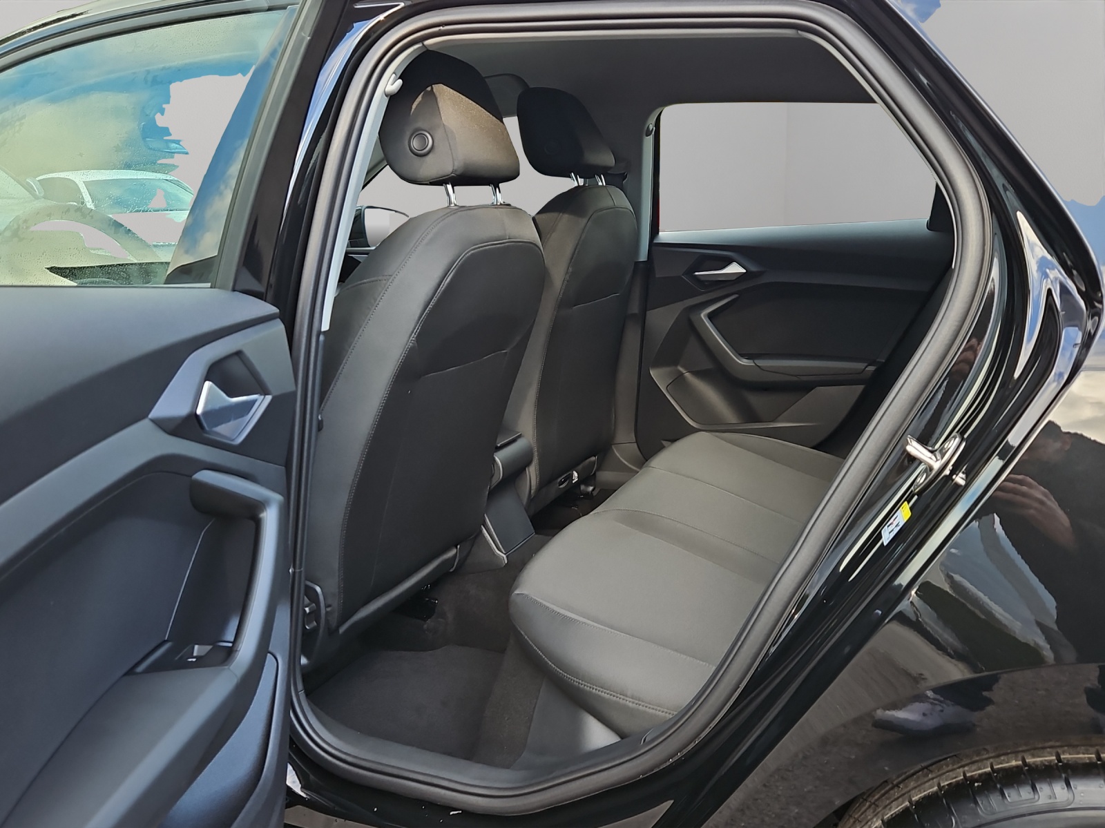 AUDI A1 Sportback 30 TFSI Attraction S-tronic-image-8
