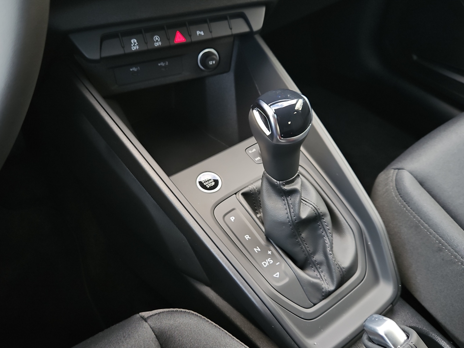 AUDI A1 Sportback 30 TFSI Attraction S-tronic-image-13