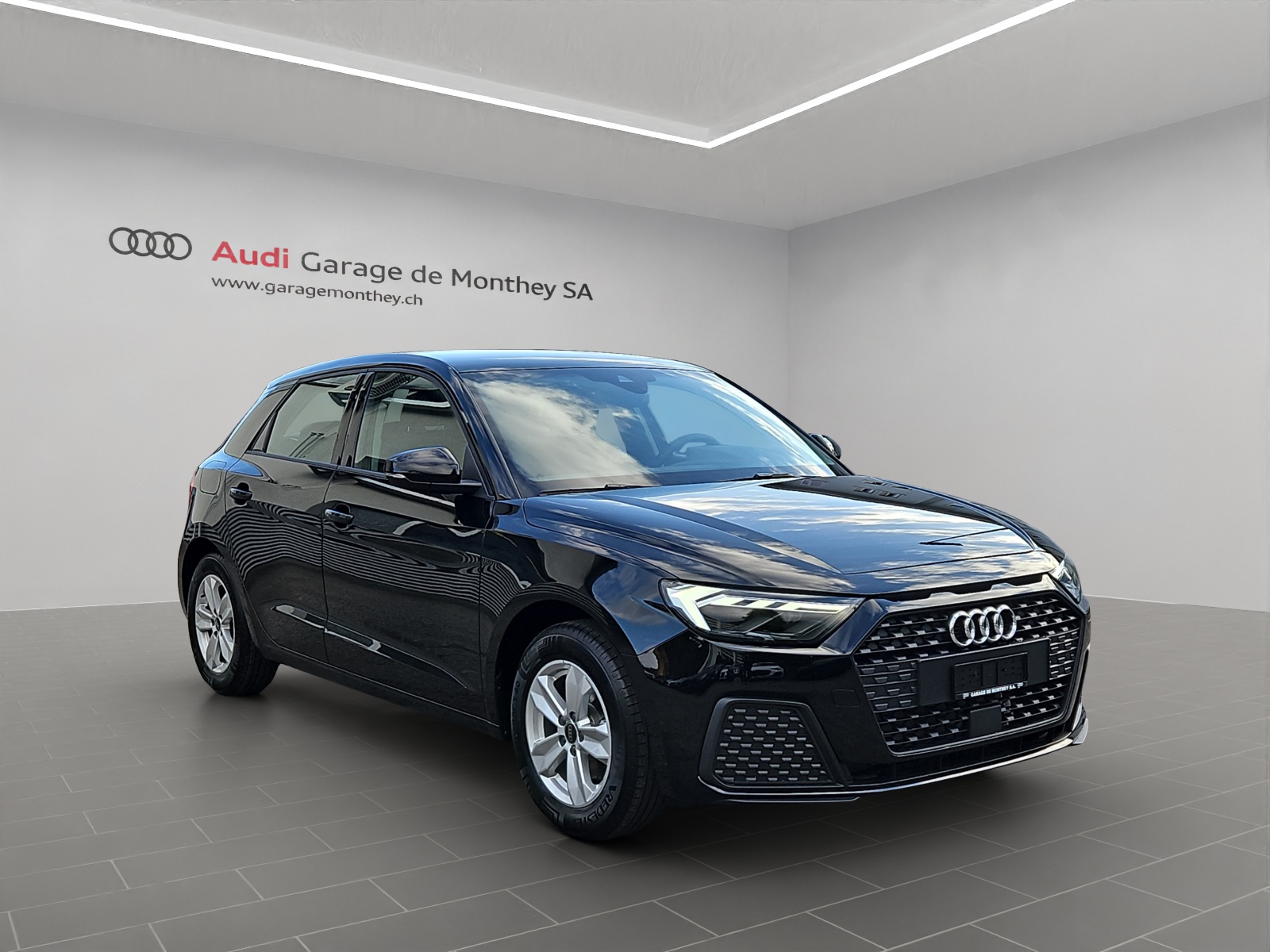 AUDI A1 Sportback 30 TFSI Attraction S-tronic-image-2