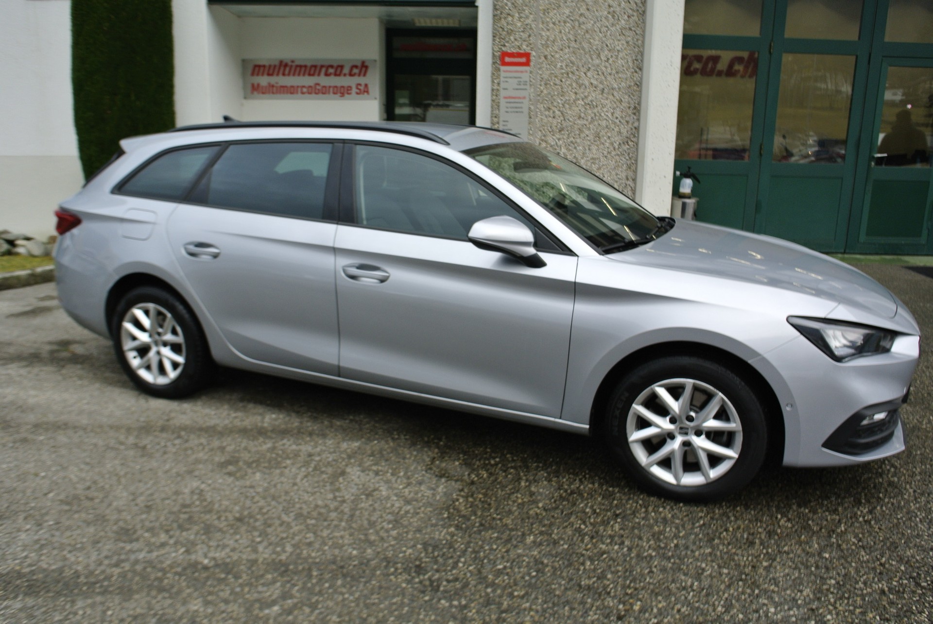 SEAT Leon ST 2.0 TDI EVO DSG Style-showroom-element-3