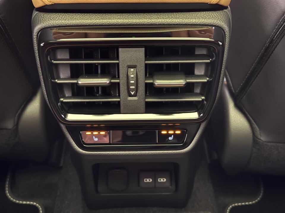 NX 450h+ Excellence E-FOUR Plug-in-Hybrid