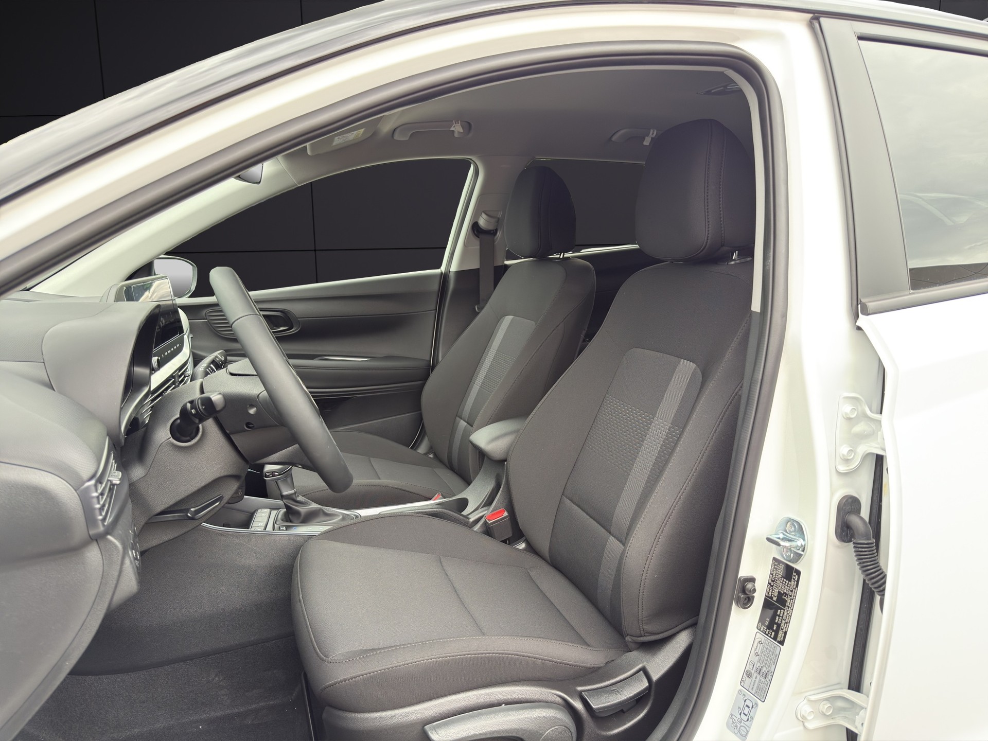 HYUNDAI i20 1.0 T-GDi Amplia DCT-image-14