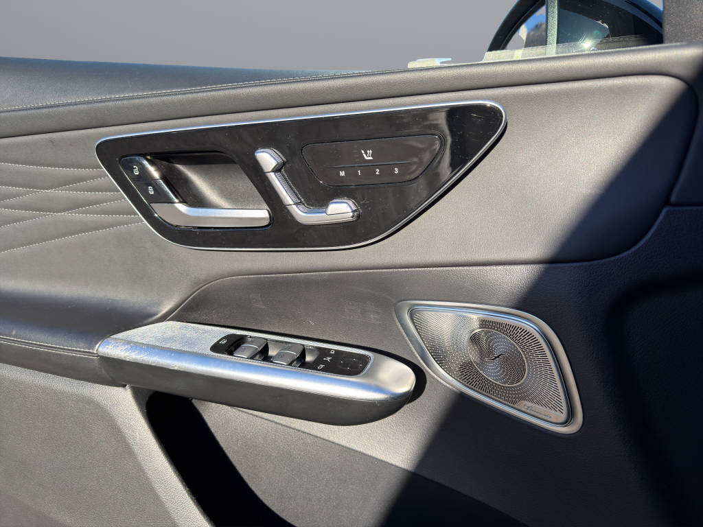 MERCEDES-BENZ GLC 400 e AMG Line 4matic-image-11