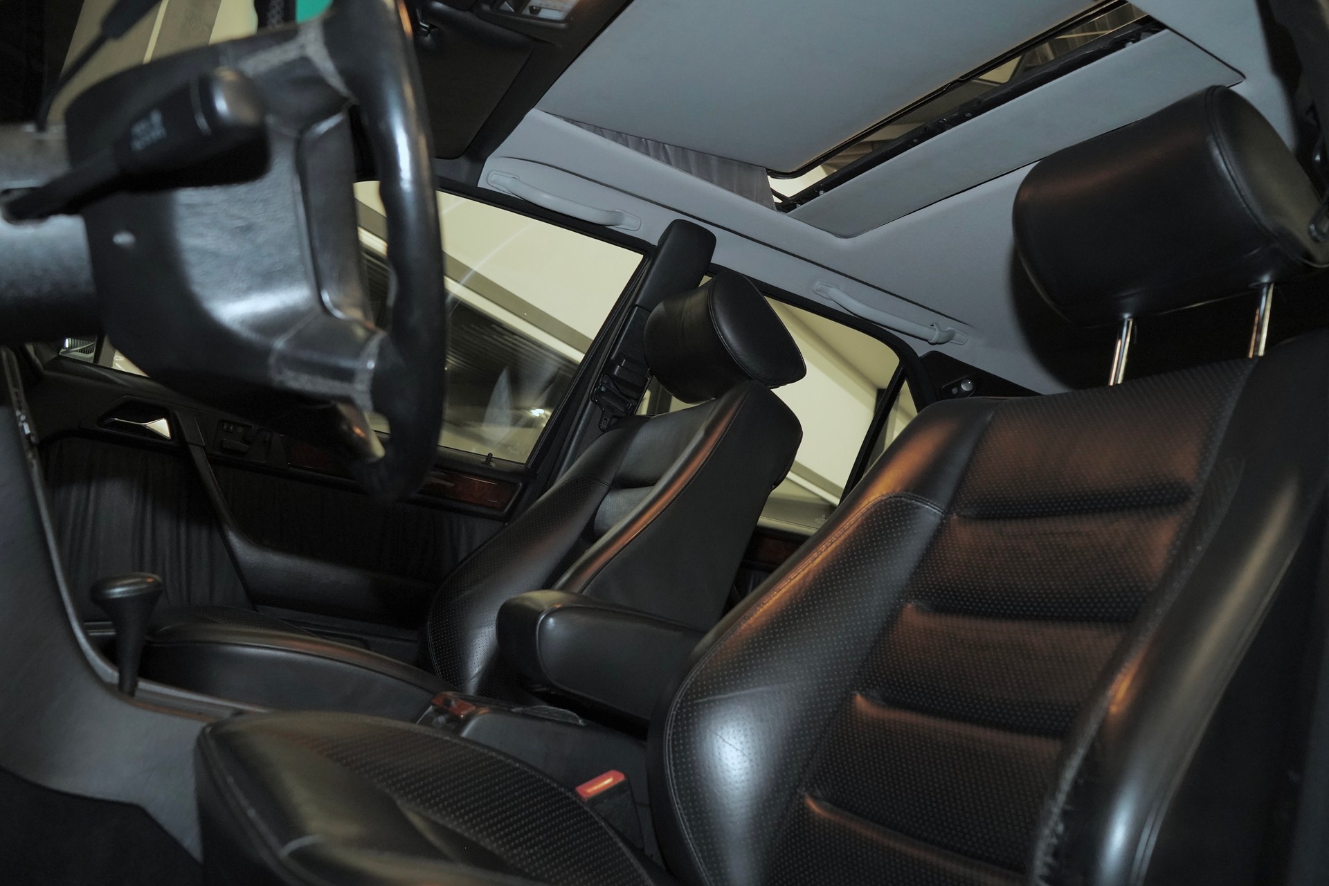 MERCEDES-BENZ 500 E Automatic-image-4
