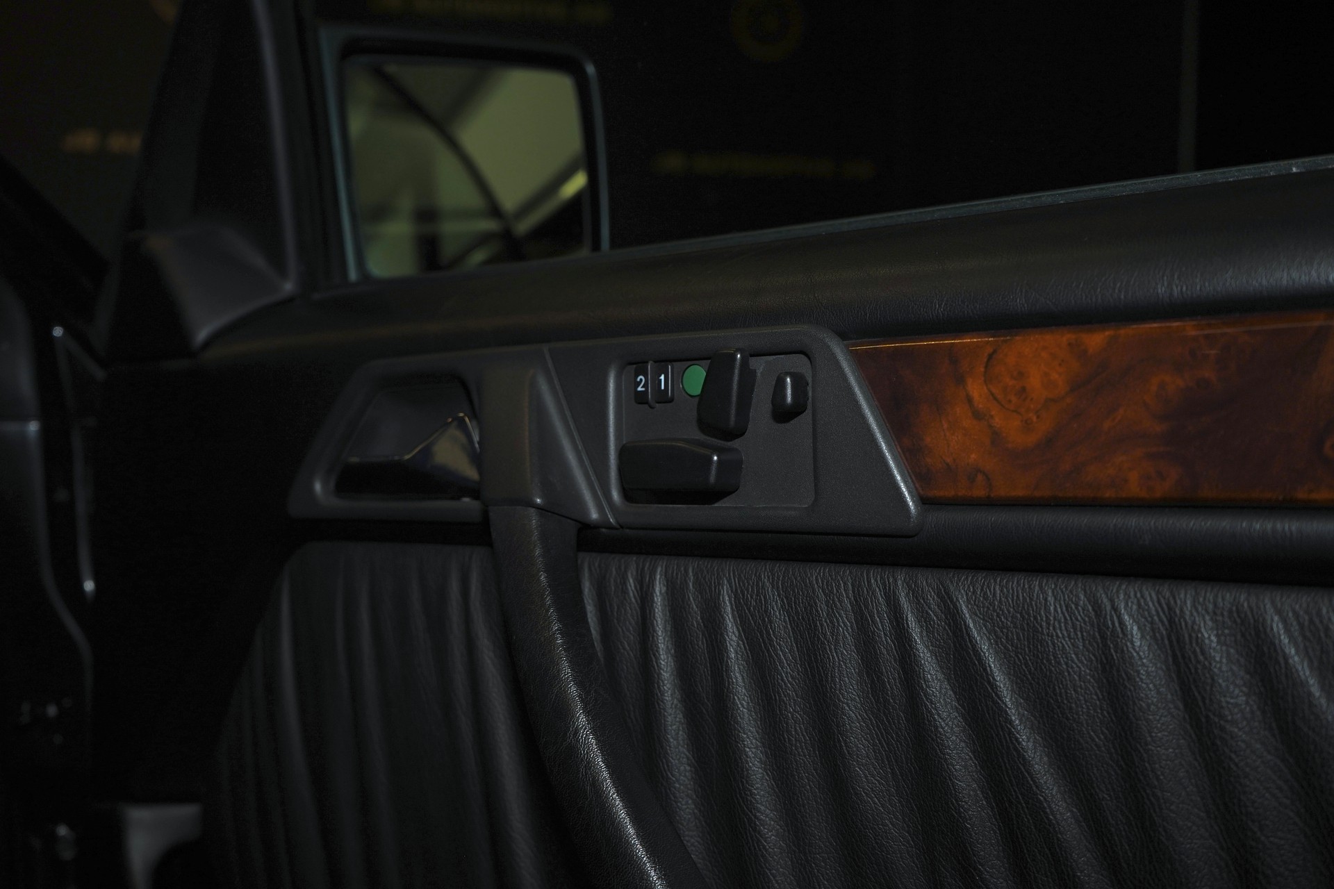 MERCEDES-BENZ 500 E Automatic-image-6