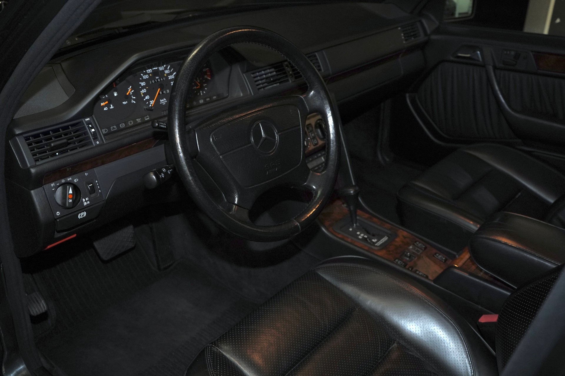 MERCEDES-BENZ 500 E Automatic-image-3