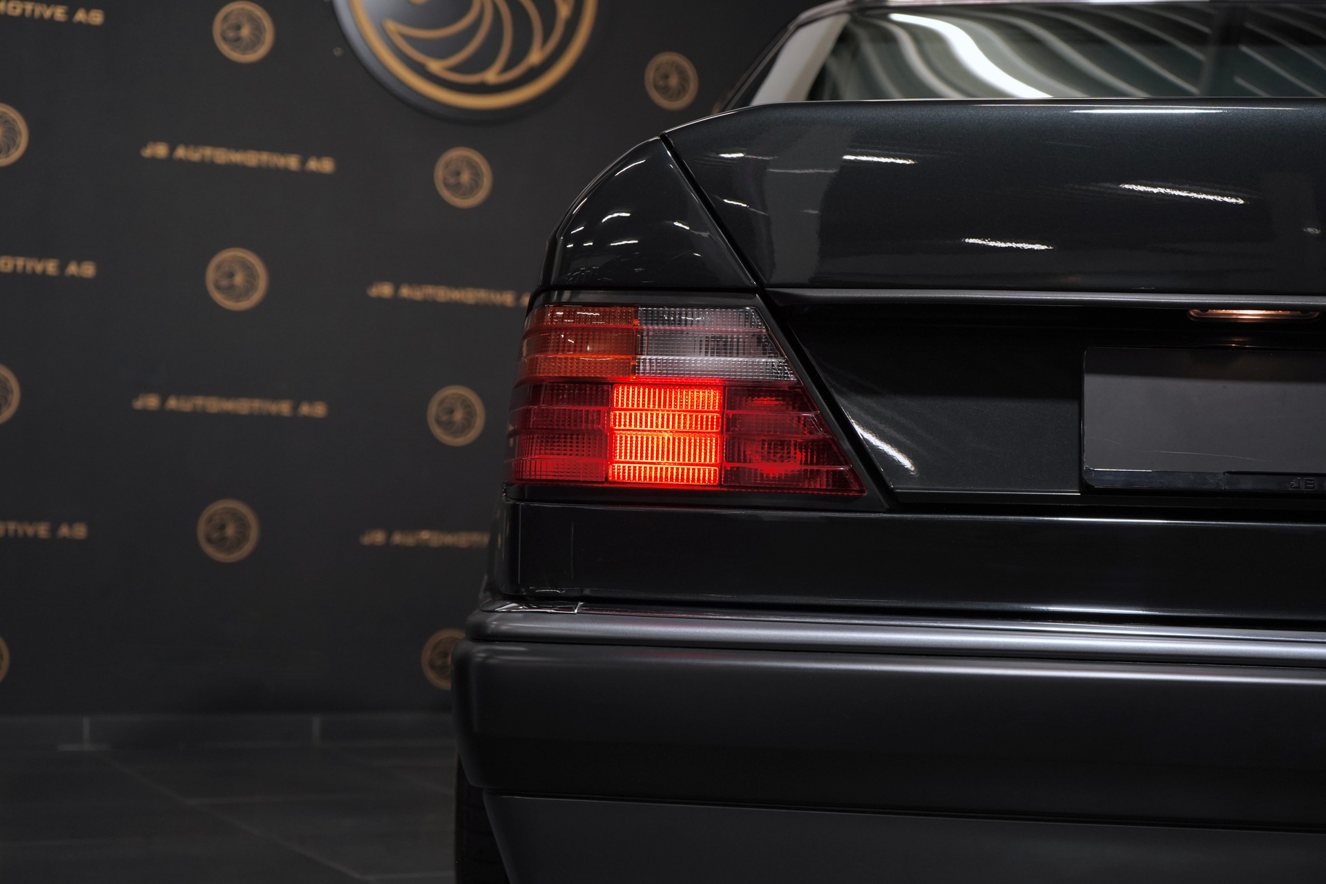 MERCEDES-BENZ 500 E Automatic-image-11