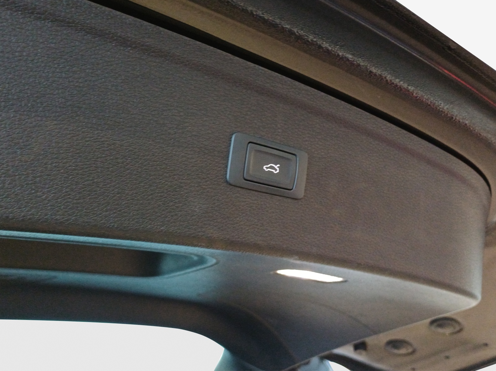 AUDI Q5 35 TDI quattro S-tronic-image-13