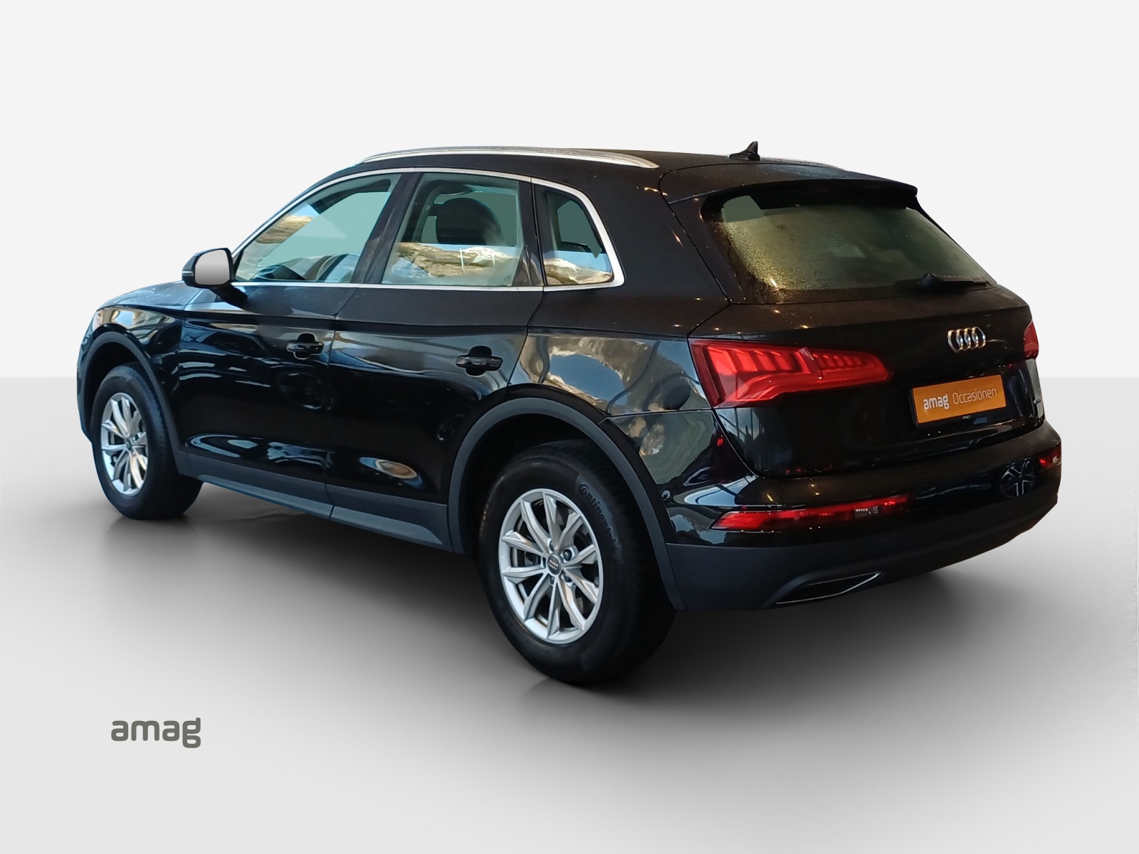 AUDI Q5 35 TDI quattro S-tronic-image-2