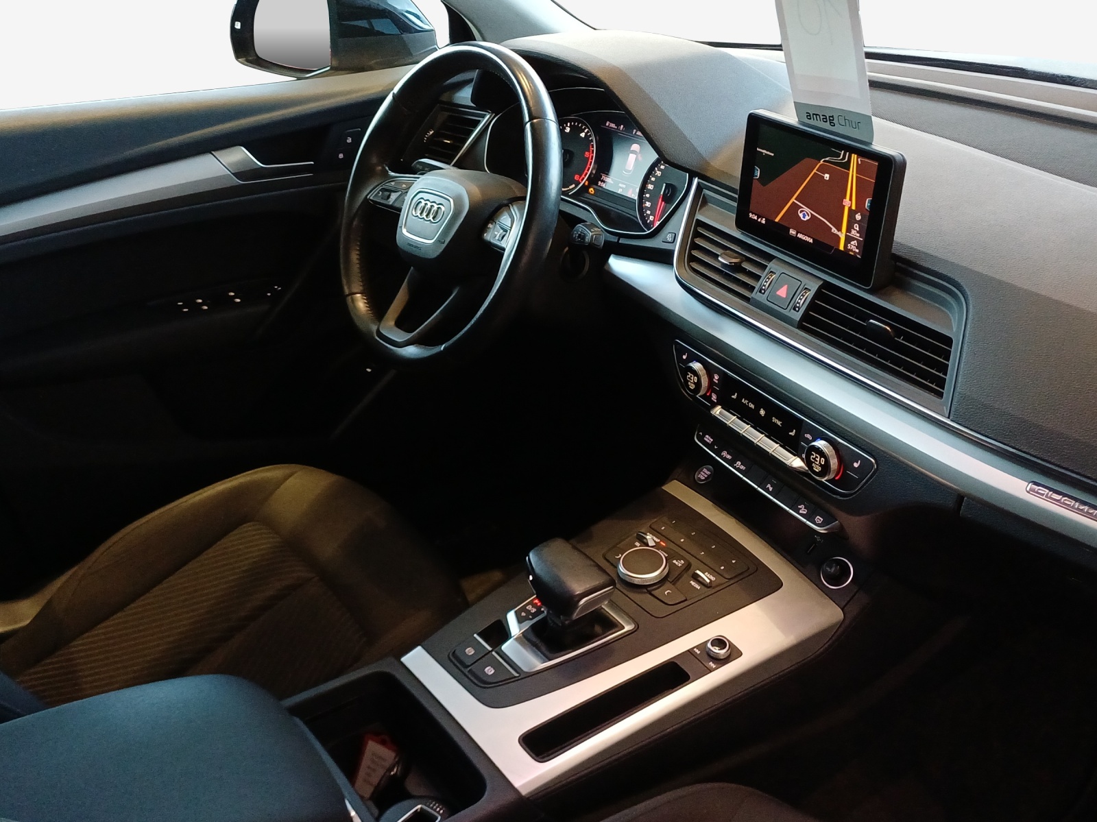 AUDI Q5 35 TDI quattro S-tronic-image-14