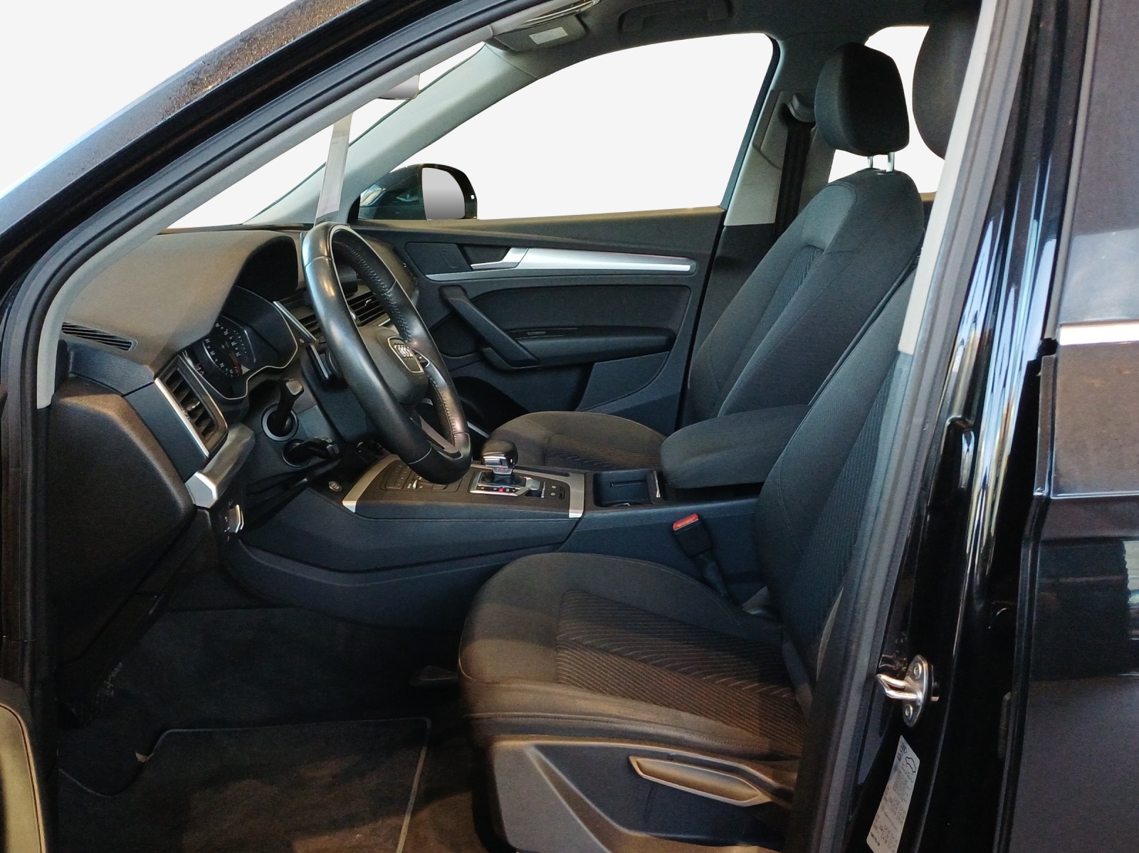 AUDI Q5 35 TDI quattro S-tronic-image-7