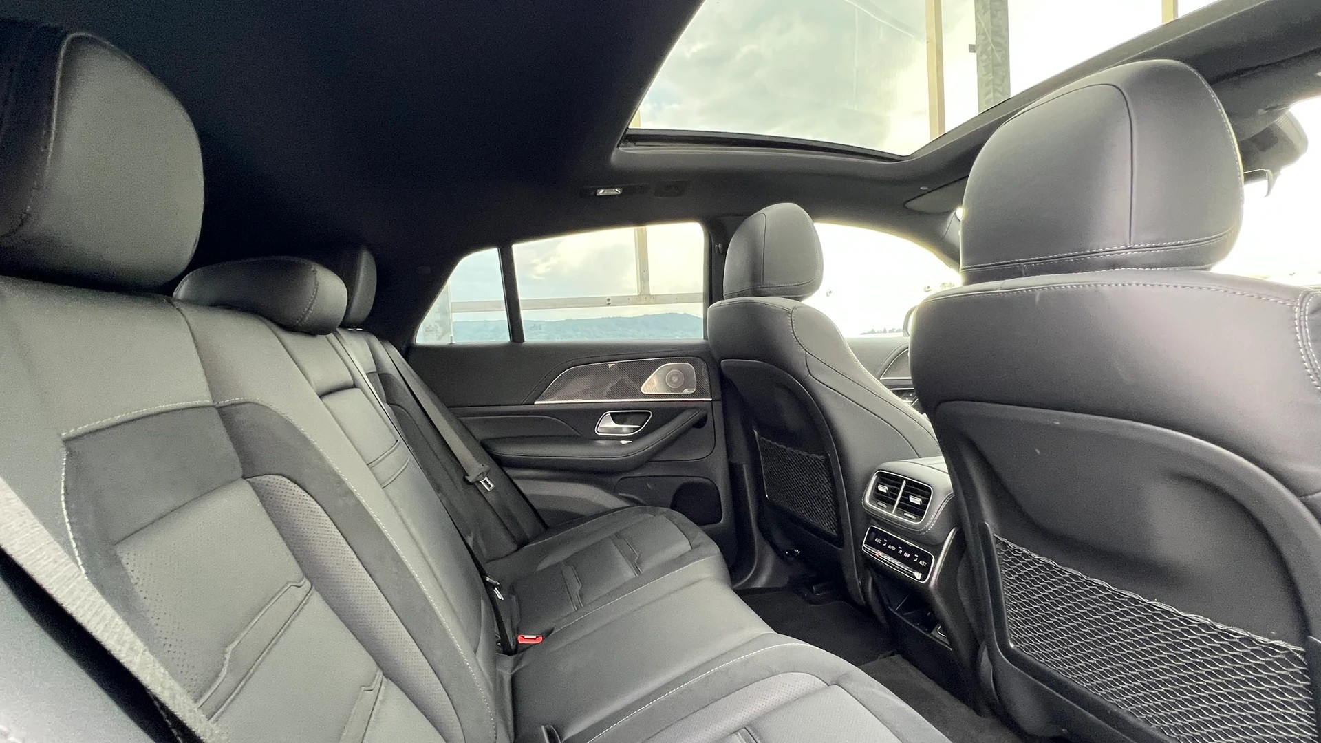 MERCEDES-BENZ GLE COUPÉ 53 AMG BLACK 4MATIC+ SPEEDSHIFT l 435 PS-image-27