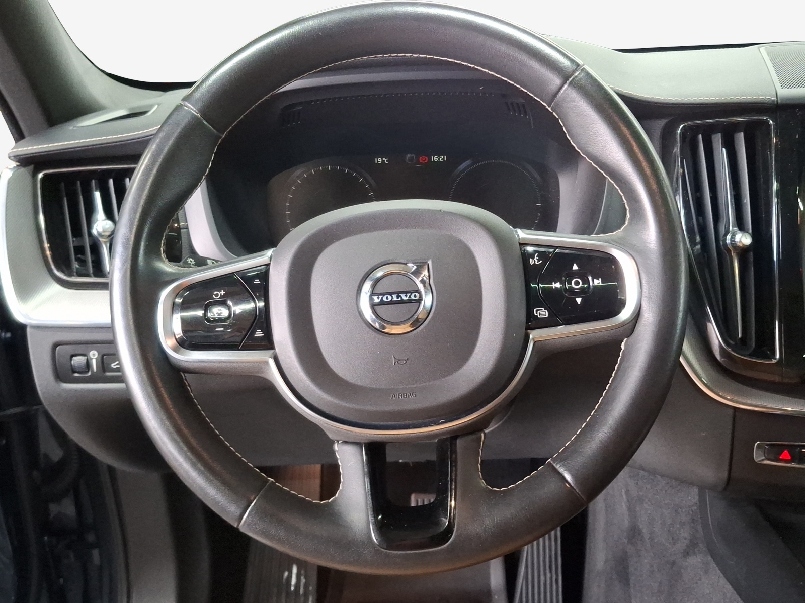 VOLVO XC60 T8 eAWD Inscription Geartronic-image-9