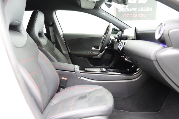 MERCEDES-BENZ A 220 d 8G-DCT-image-8