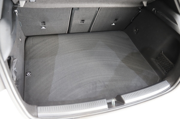 MERCEDES-BENZ A 220 d 8G-DCT-image-11