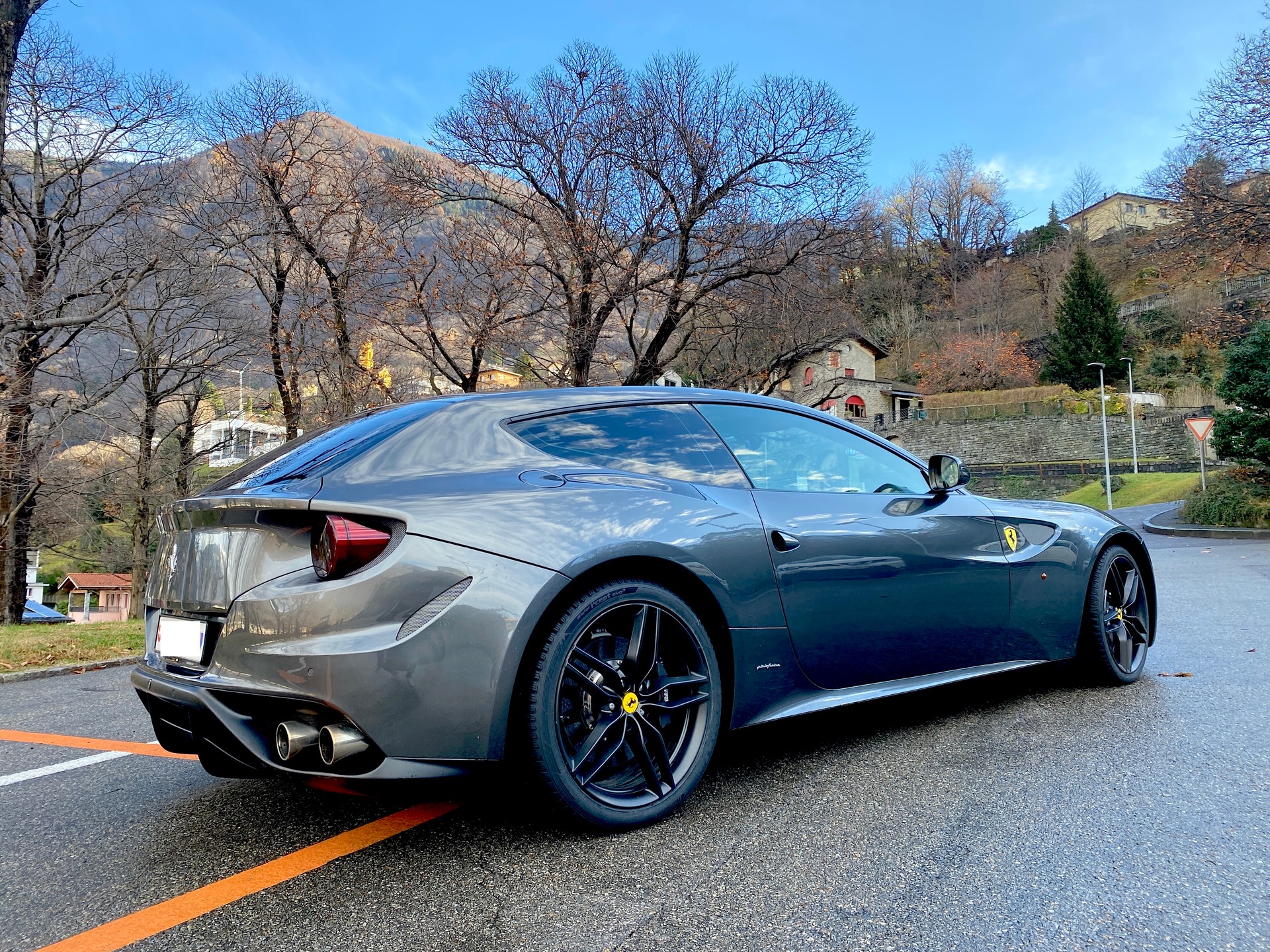 FERRARI FF-image-4