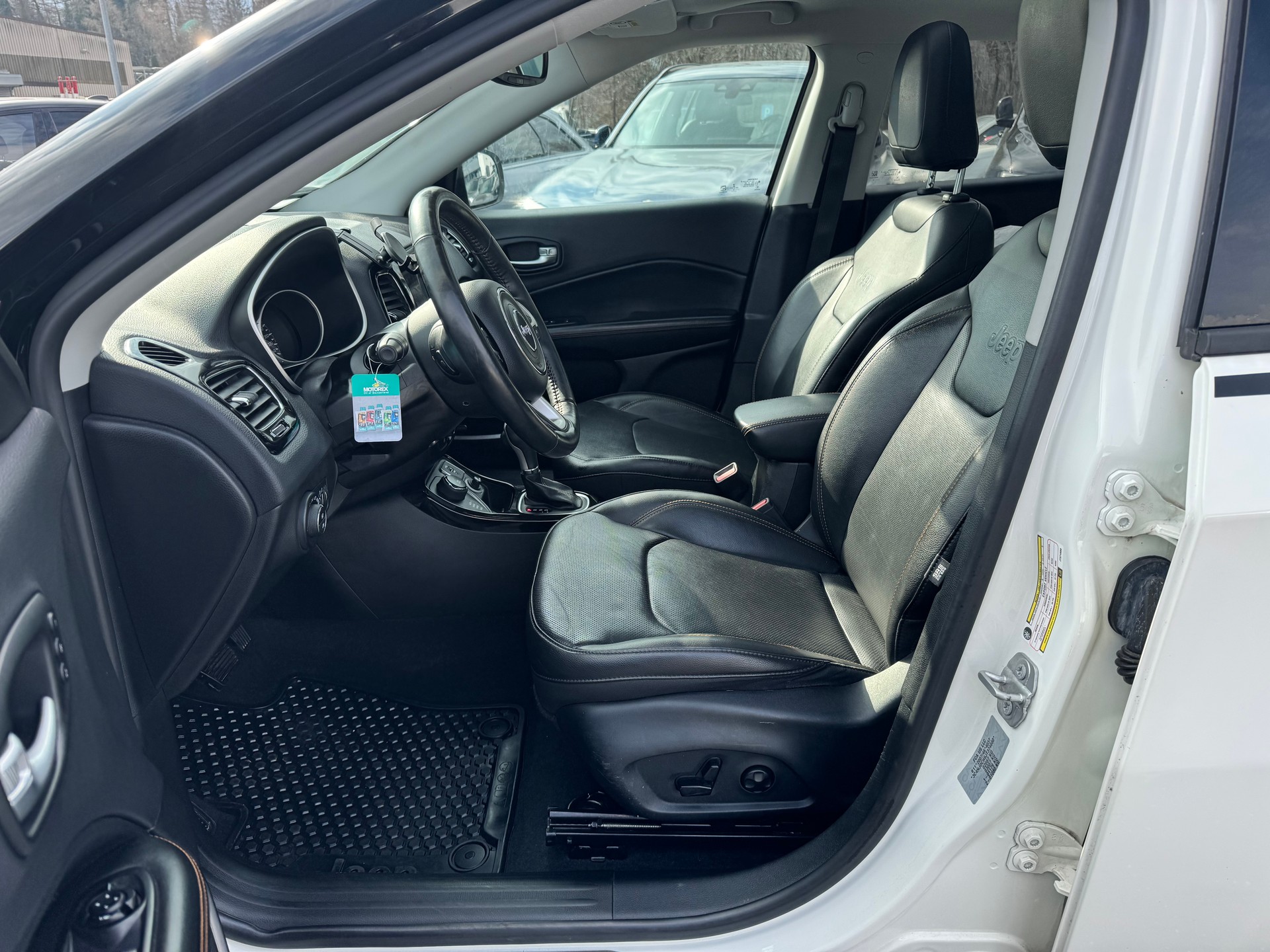 JEEP Compass 1.4 Turbo Limited AWD 9ATX-image-7