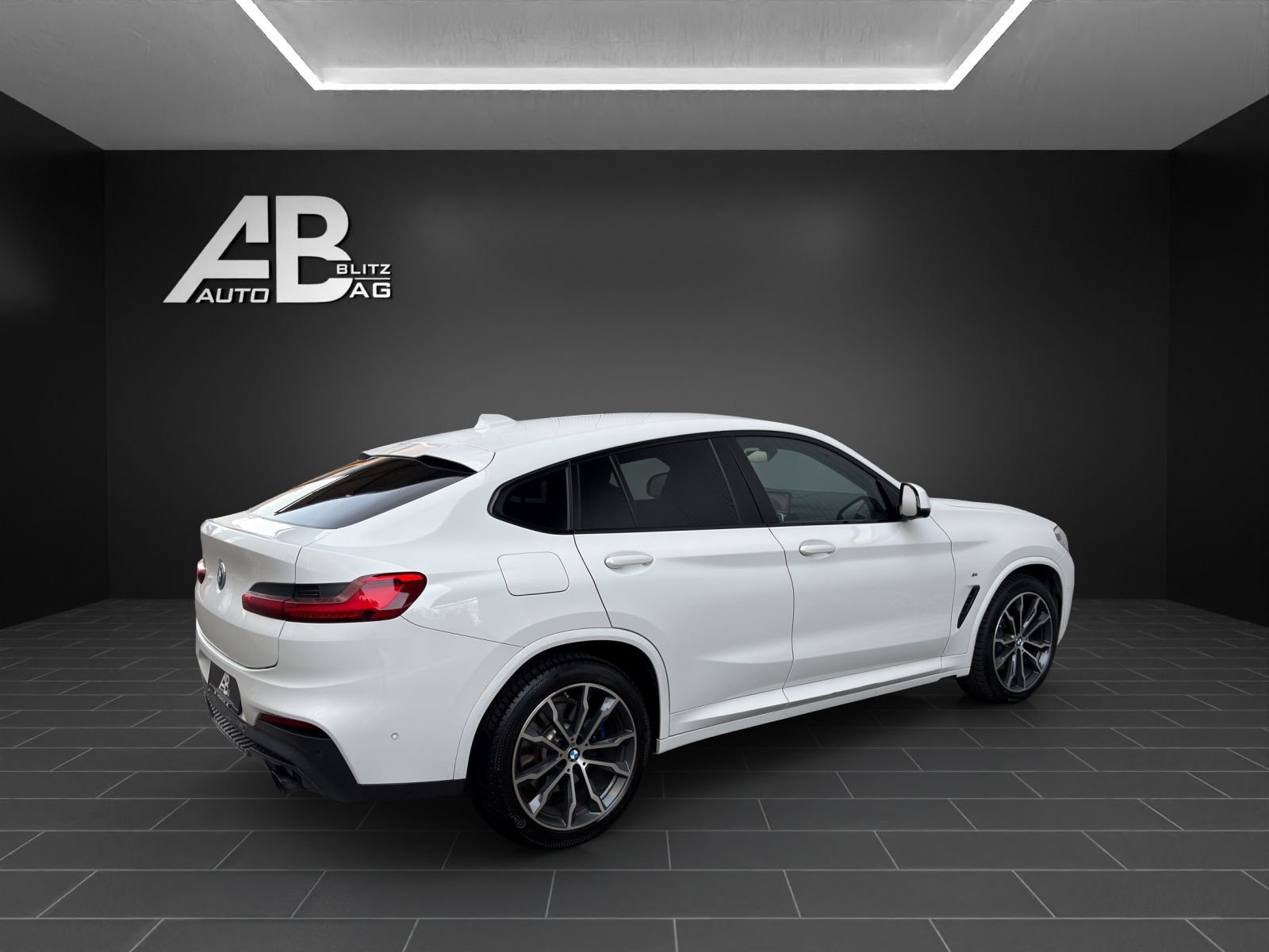 BMW X4 xDrive 20d M-Sport Steptronic-image-4