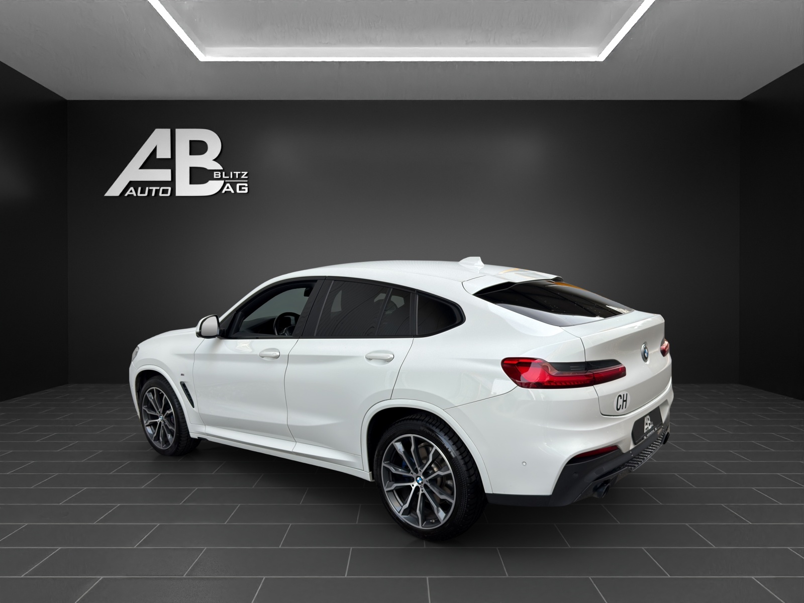 BMW X4 xDrive 20d M-Sport Steptronic-image-2