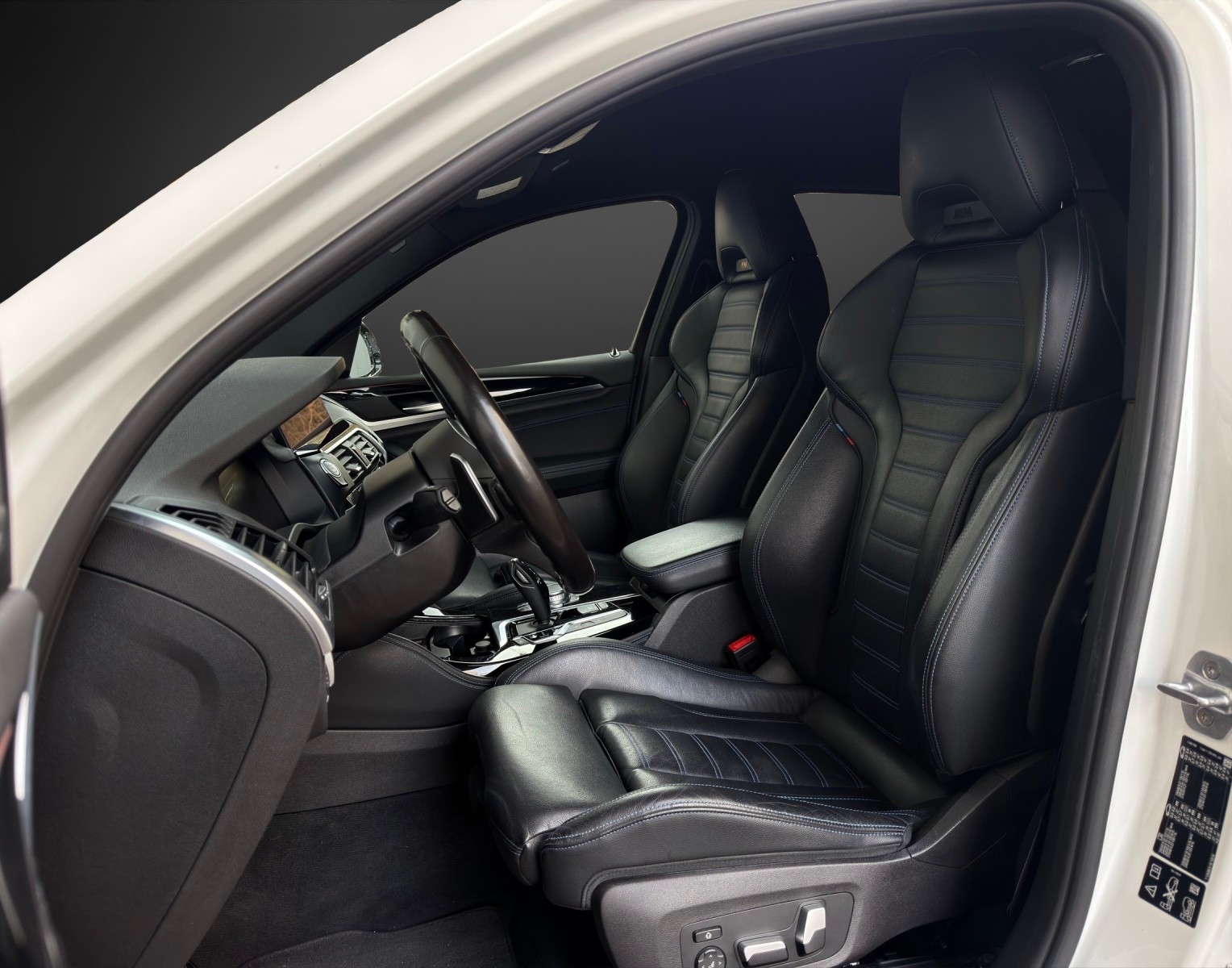 BMW X4 xDrive 20d M-Sport Steptronic-image-6