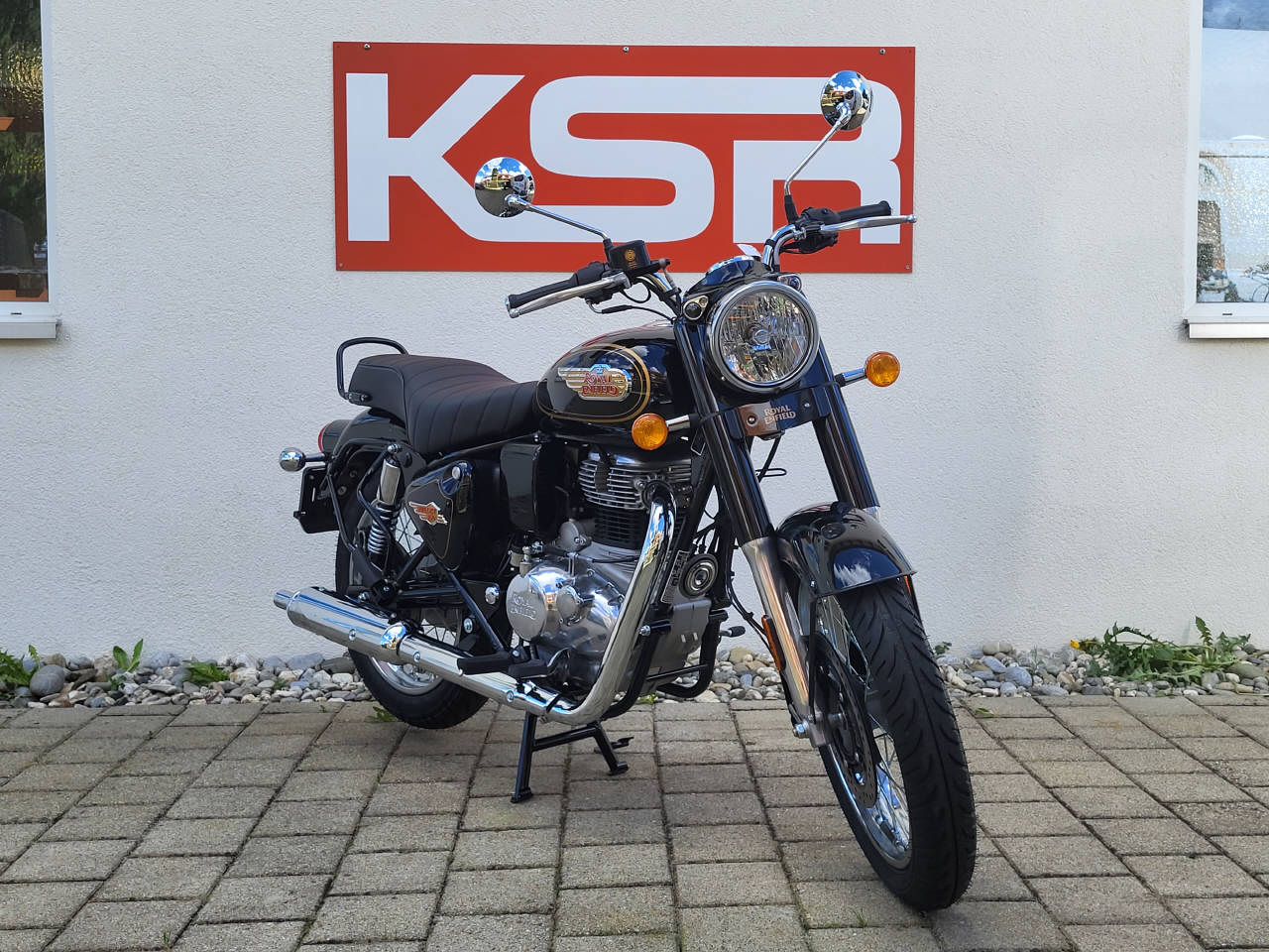 ROYAL ENFIELD Bullet 350-showroom-element-2