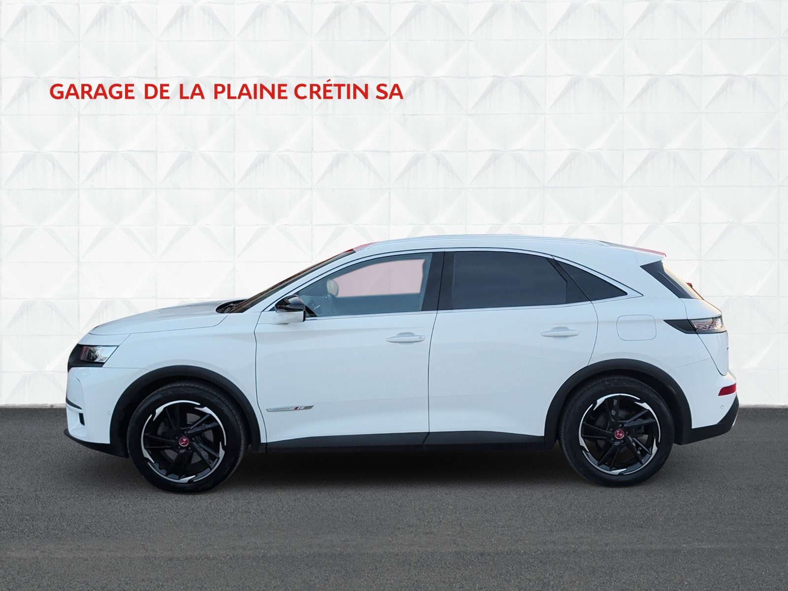 DS AUTOMOBILES DS 7 Crossback E-Tense 300 Performance Line-showroom-element-1