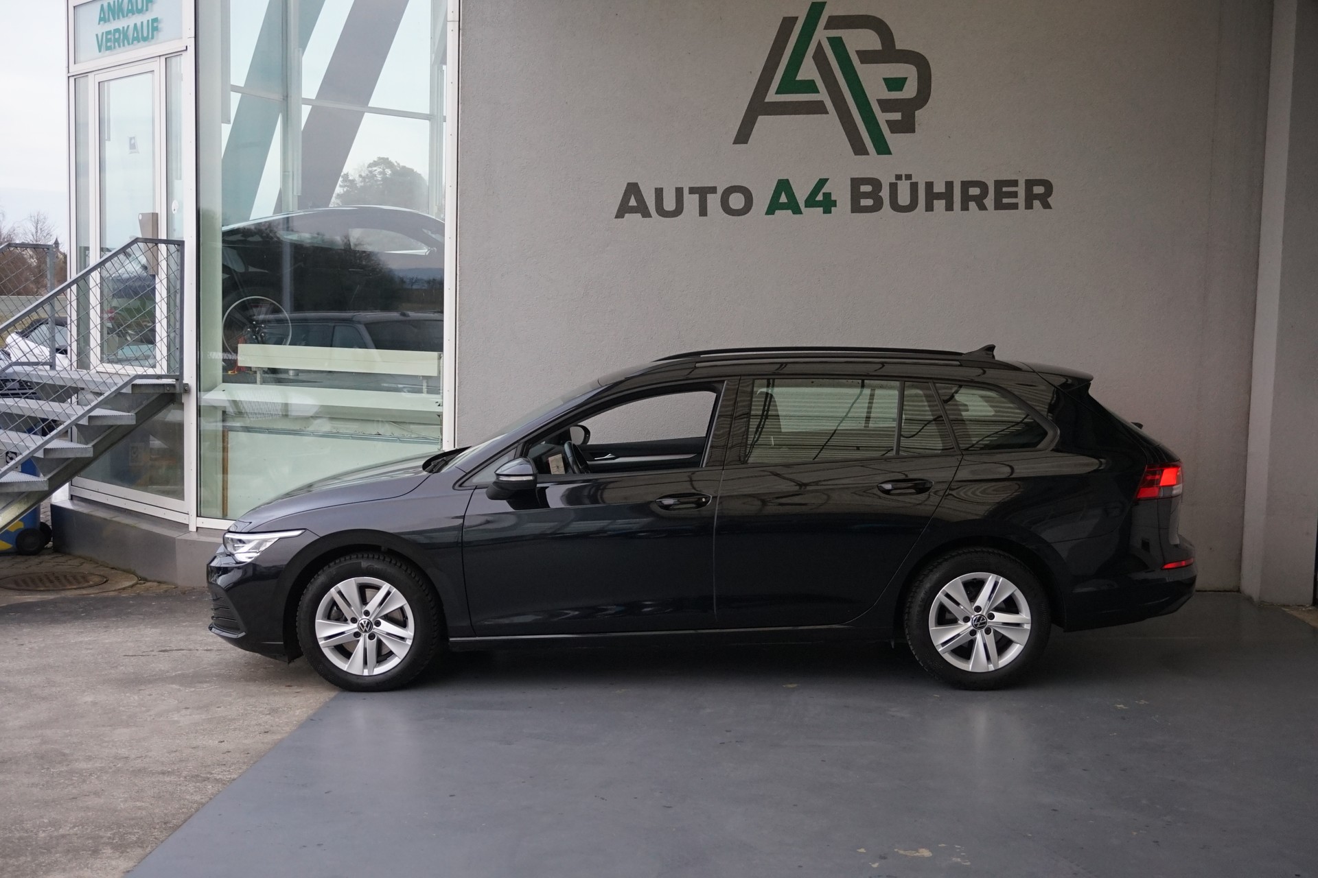 VW Golf 8 Variant 2.0 TDI Life DSG-Automat "aus erster Hand+ CH-Auto"