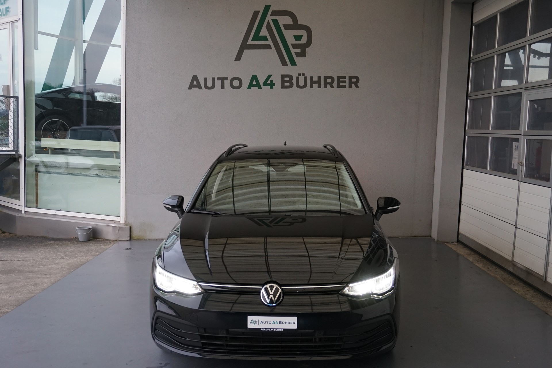 VW Golf 8 Variant 2.0 TDI Life DSG-Automat "aus erster Hand+ CH-Auto"-image-8