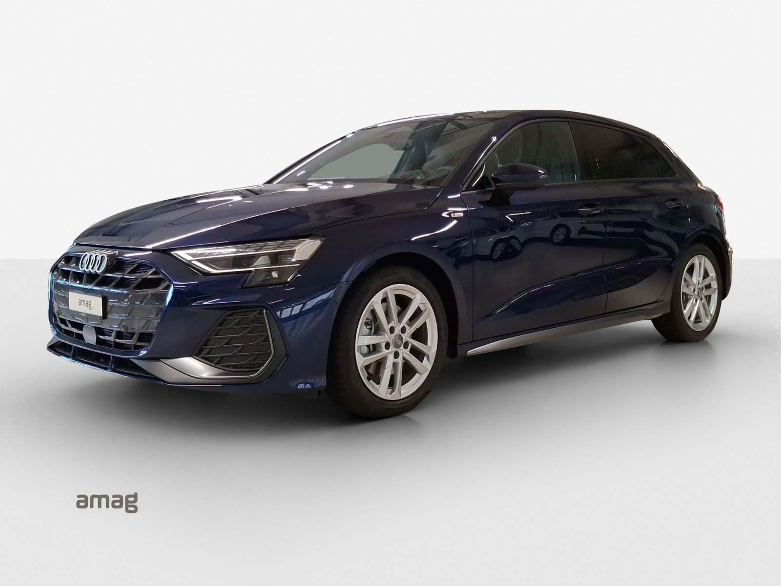 AUDI A3 Sportback TFSI 110 kW S line Attraction S tronic-image-0