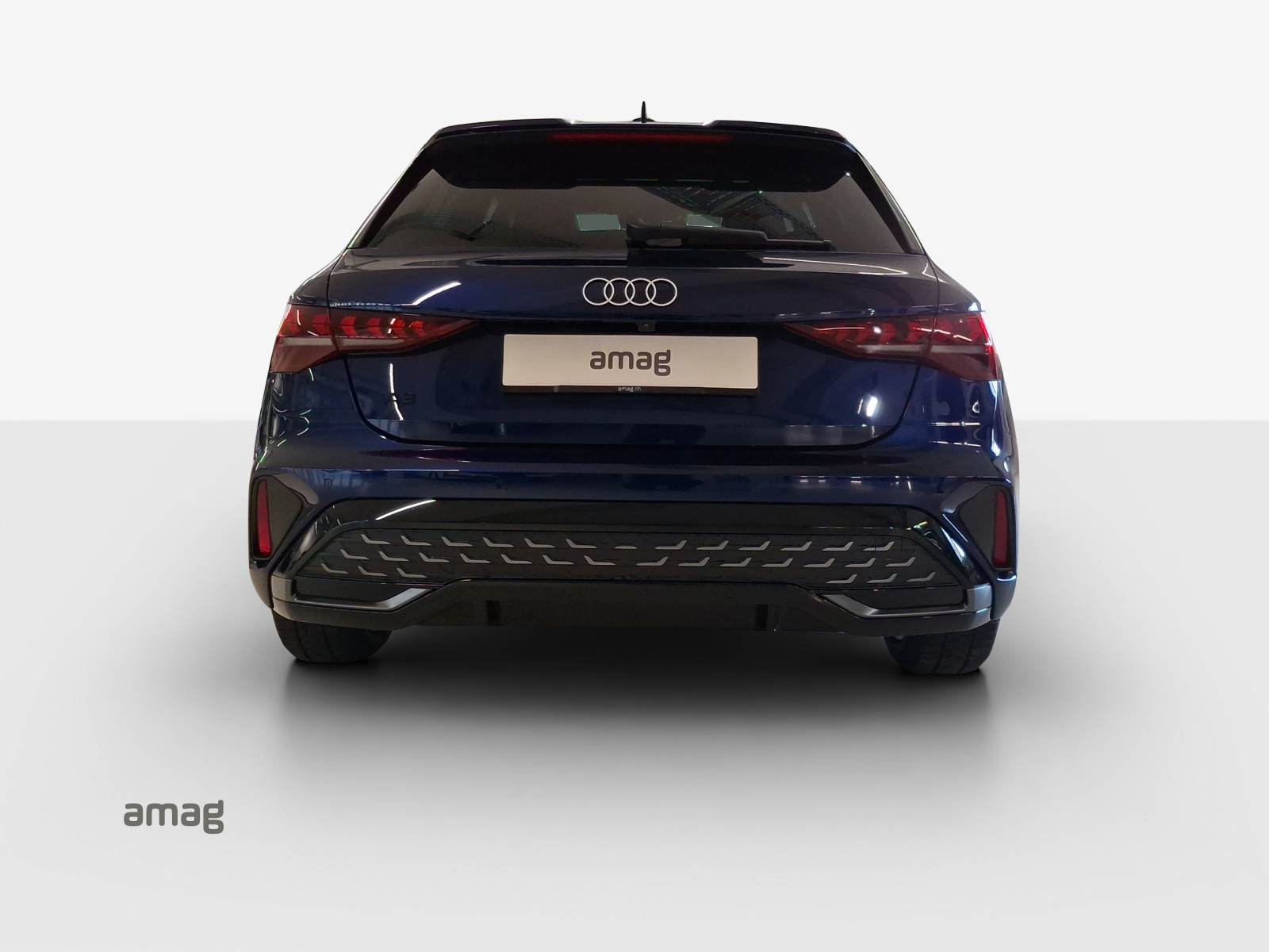 AUDI A3 Sportback TFSI 110 kW S line Attraction S tronic-image-3