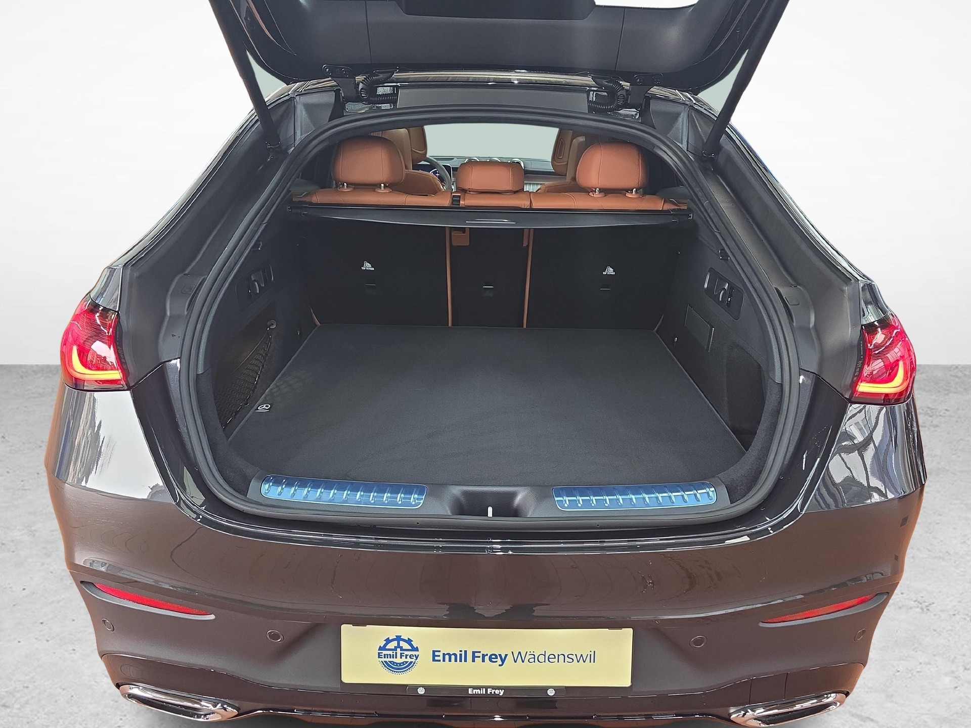 MERCEDES-BENZ GLC 400 e 4MATIC Coupé EQ Star AMG Line-image-8