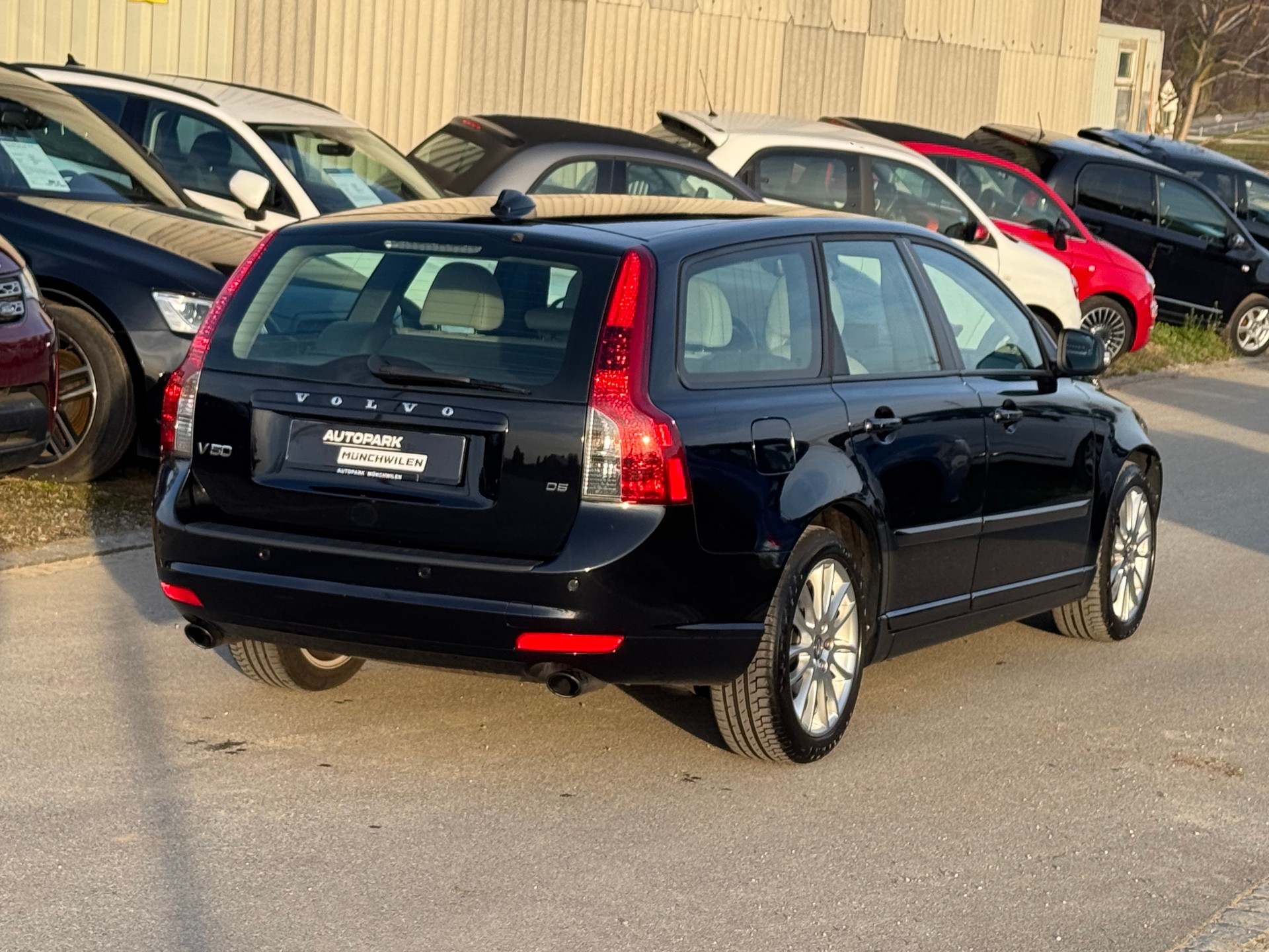 VOLVO V50 D5 Summum Geartronic-image-2