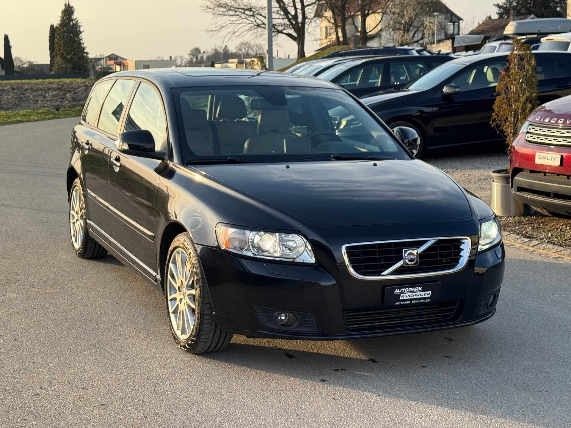VOLVO V50 D5 Summum Geartronic-image-1