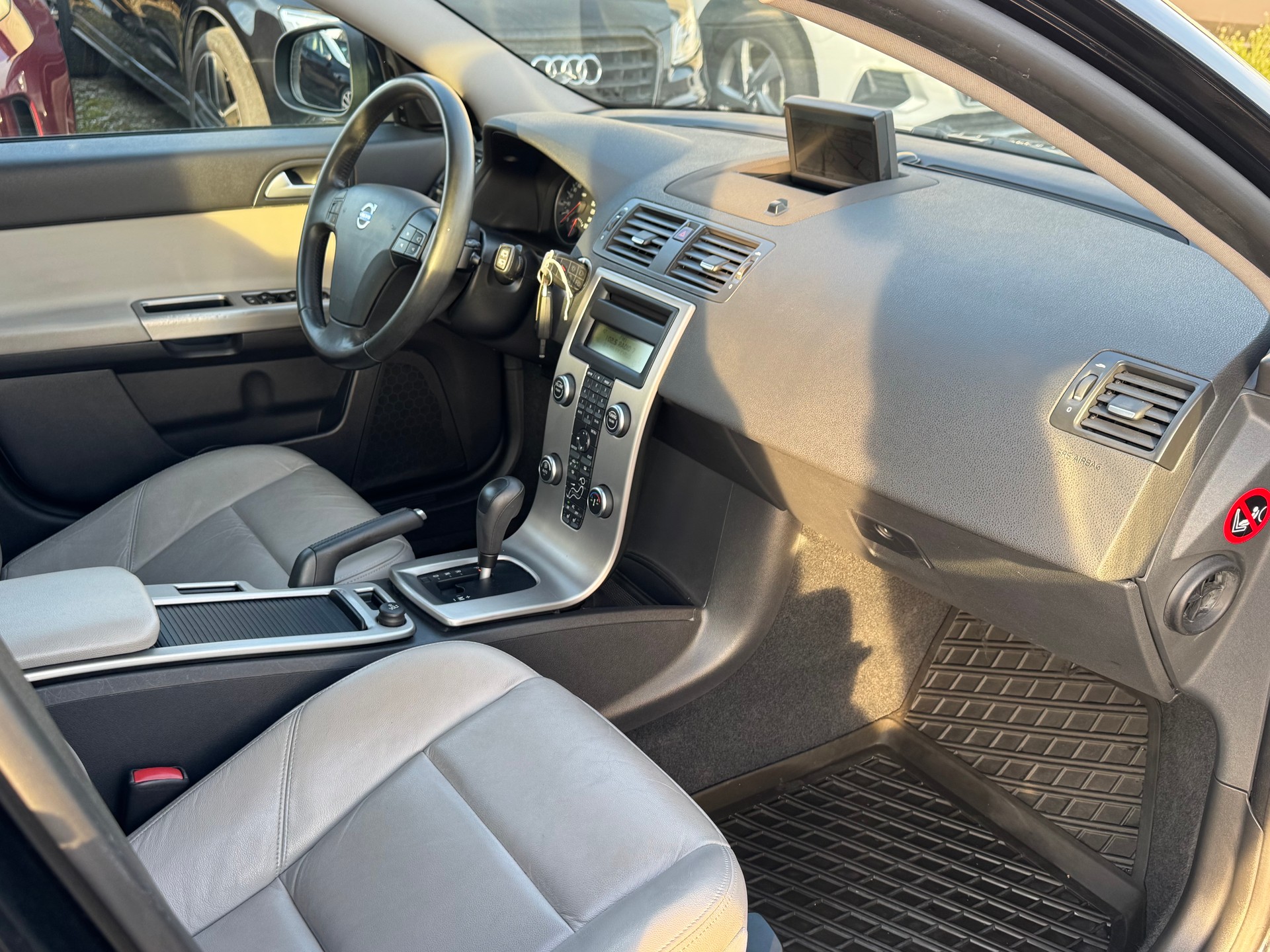 VOLVO V50 D5 Summum Geartronic-image-4