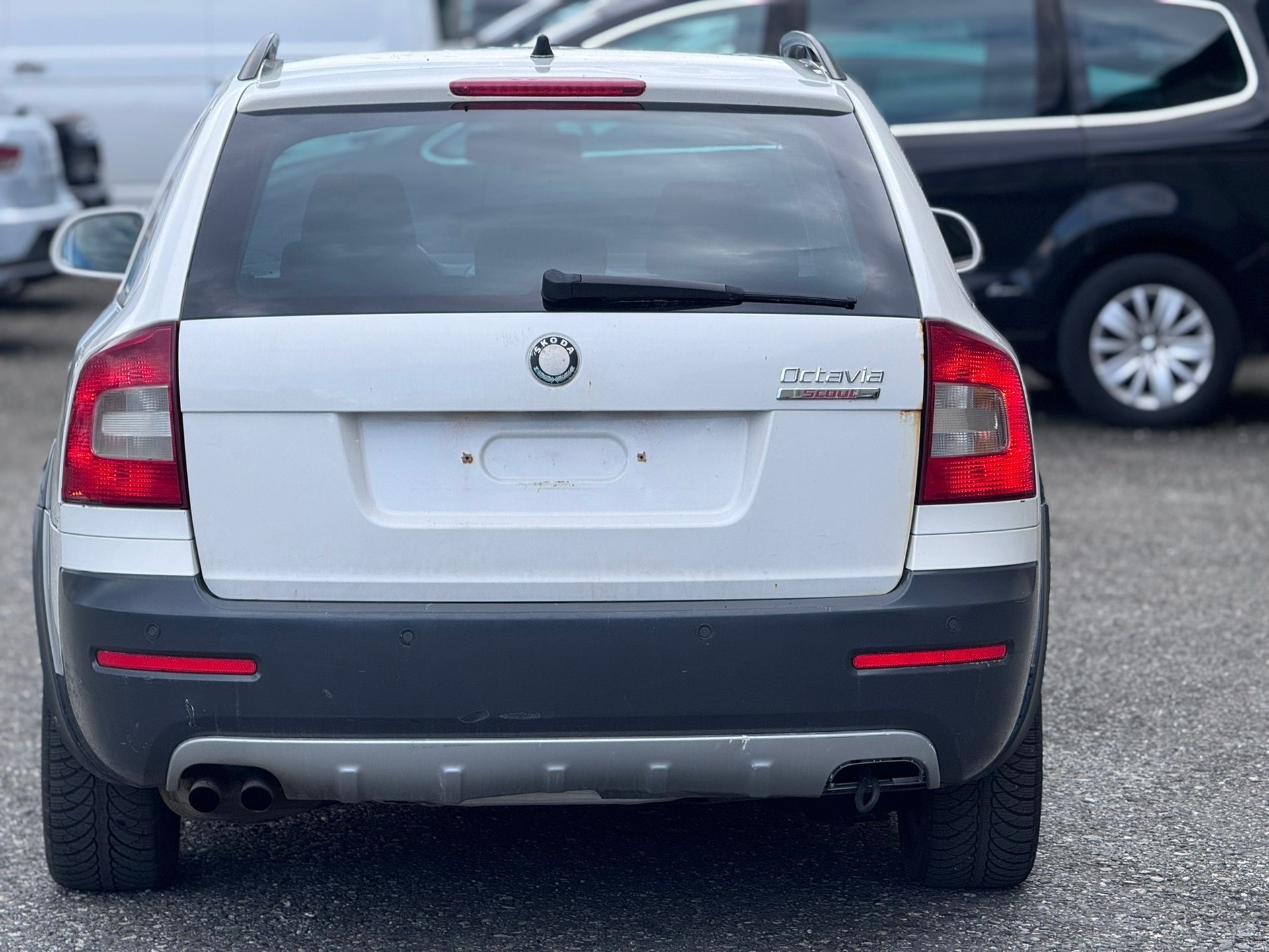 SKODA Octavia Combi 1.8 TSI Scout 4x4-image-5