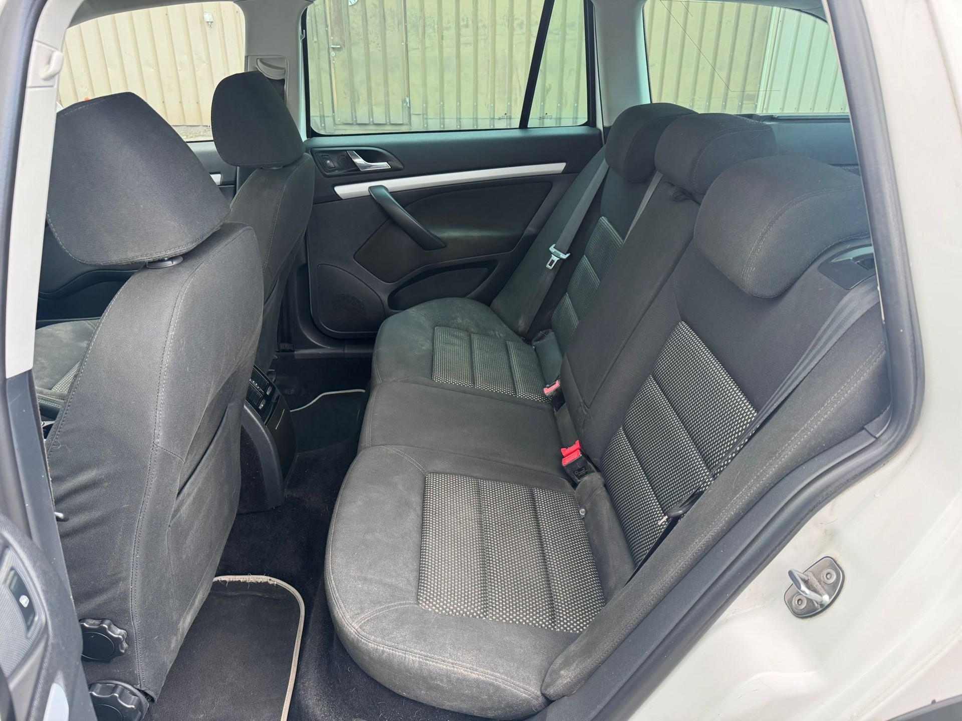 SKODA Octavia Combi 1.8 TSI Scout 4x4-image-8