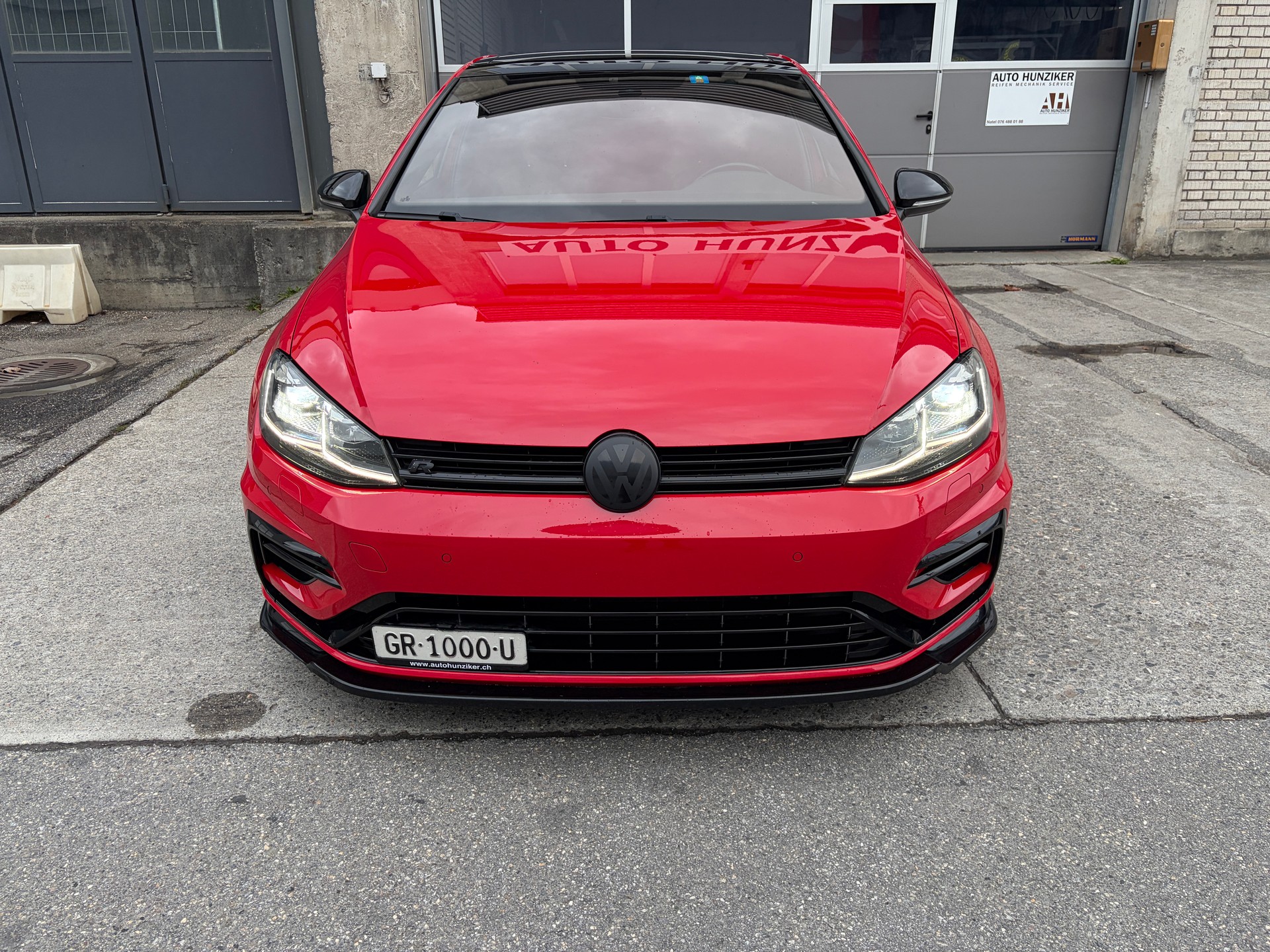 VW Golf 2.0 TSI R 4Motion DSG-image-3