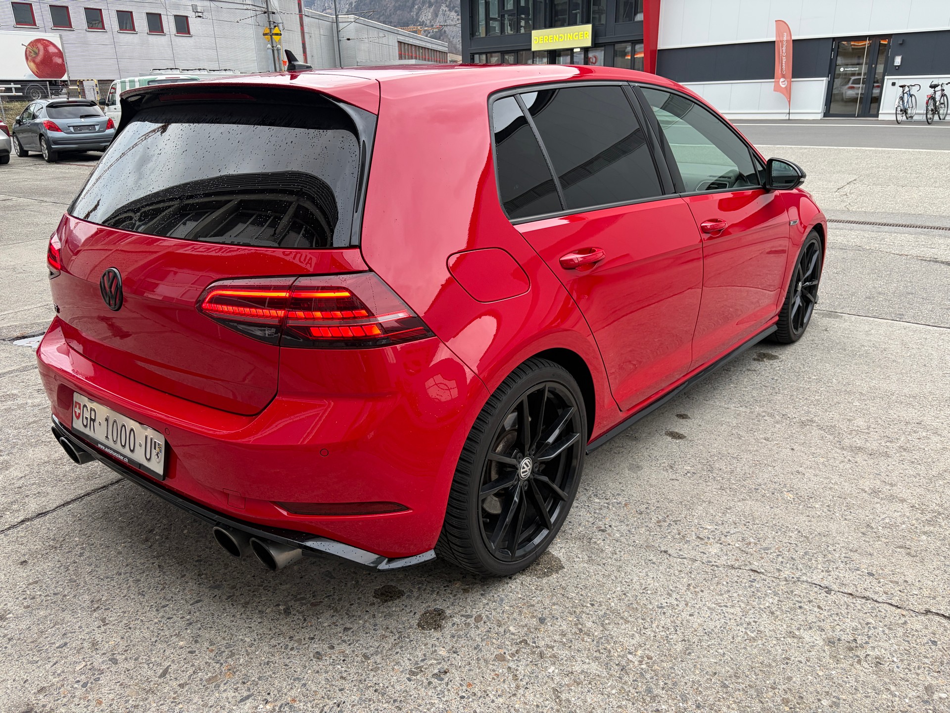 VW Golf 2.0 TSI R 4Motion DSG-image-5