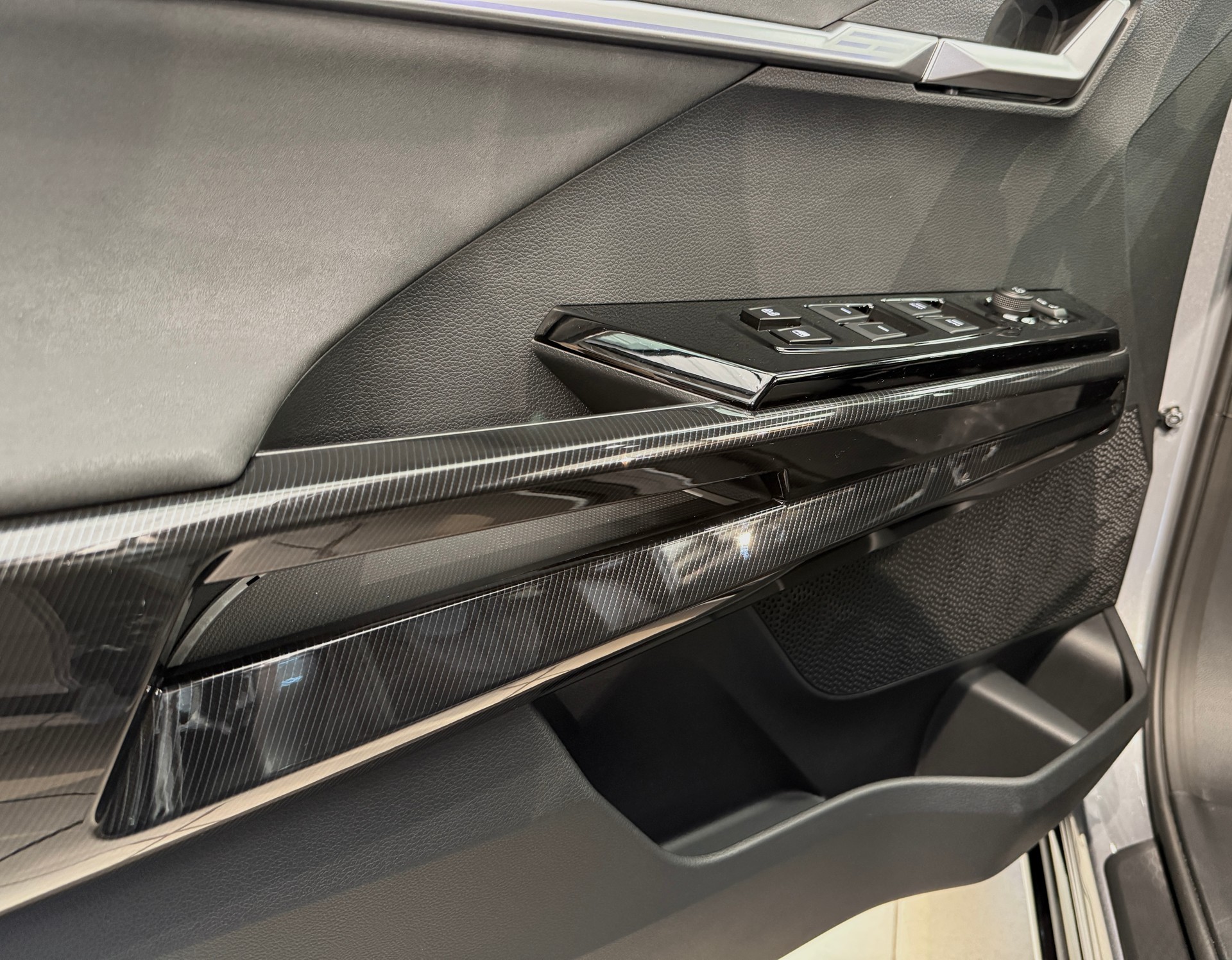 KGM-SsangYong Actyon 1.5 T GDI Hybrid Titanium Automat-image-5