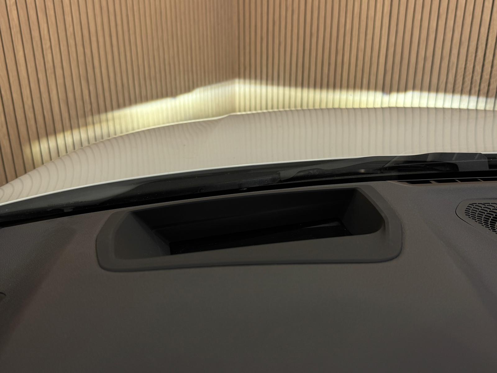 BMW M4 Cabrio Competition M xDrive *ALPINWEISS III*-image-16
